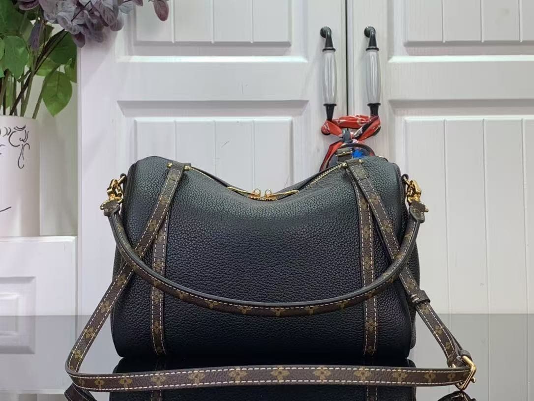 Louis Vuitton Express PM Calfskin leather M26039 Top