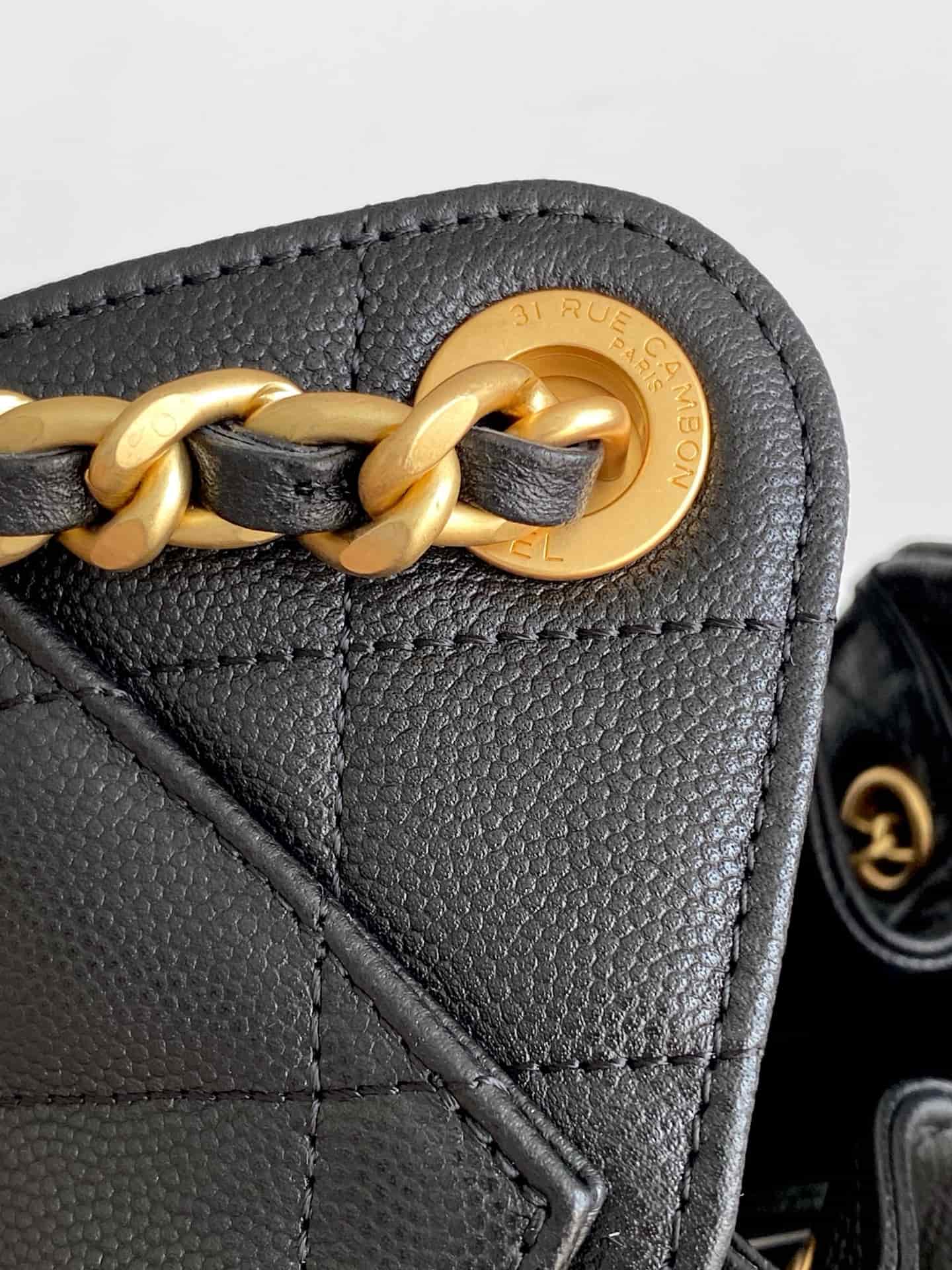 Chanel 25 Mini Hobo handbag AS5631 Grained calfskin & gold-tone metal Black A