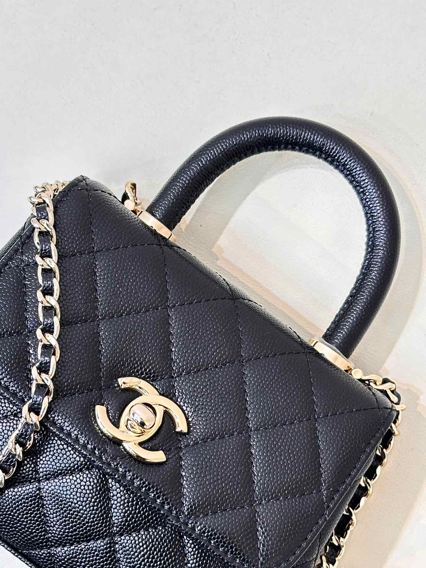 Chanel Clutch with chain Grained Calfskin & Gold-Tone Metal Black AP4244 TOP