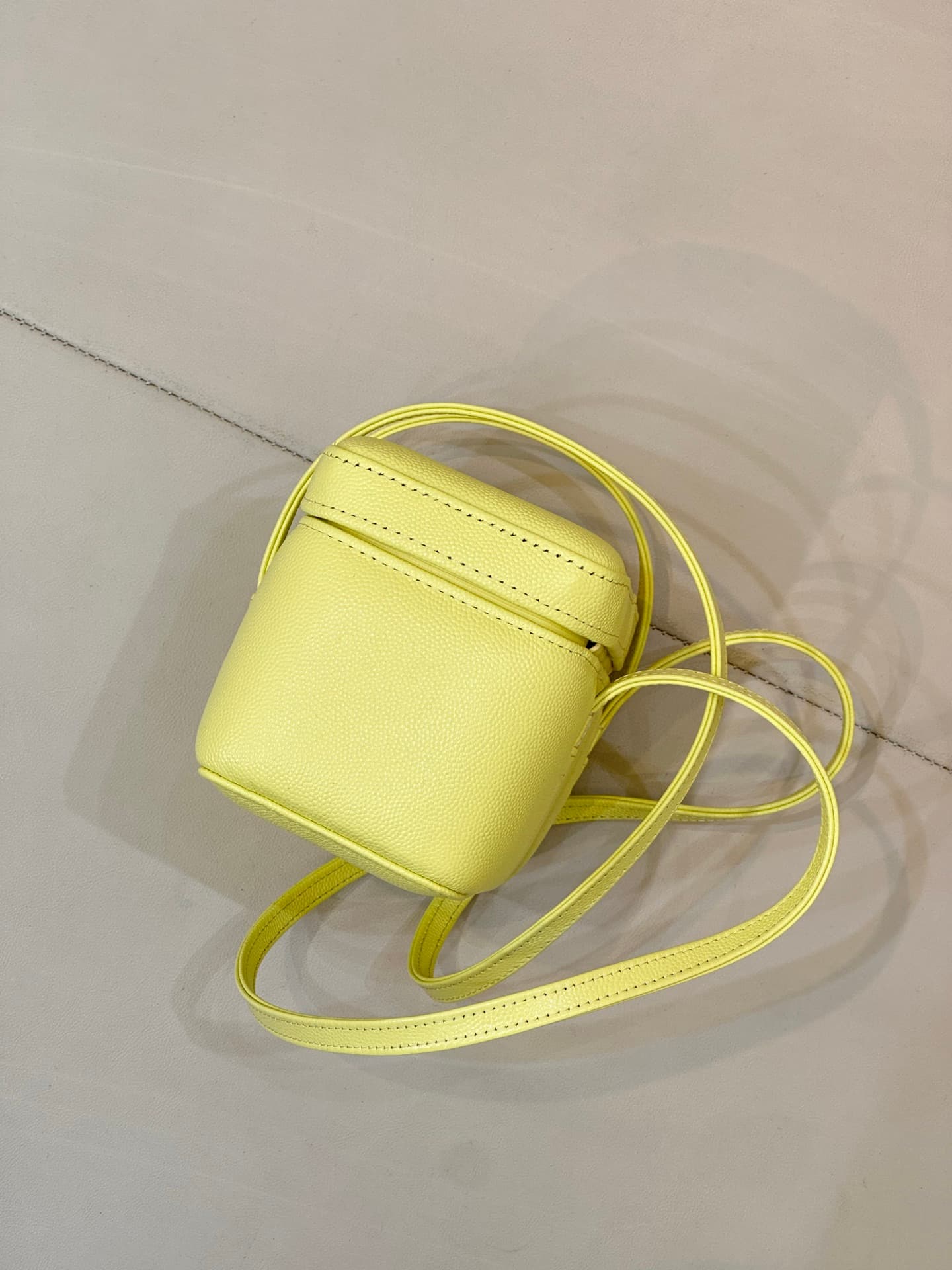 Chanel Long Vanity with Leather Strap Grained Shiny Calfskin & Gold-Tone Metal Light Yellow AP5067 TOP