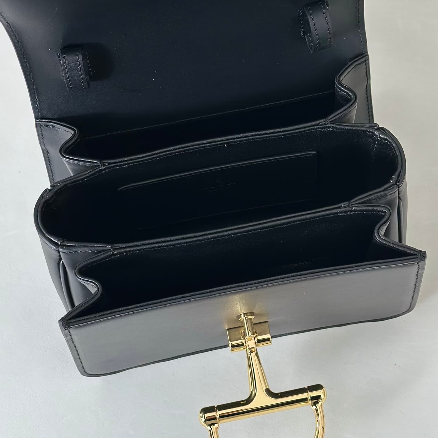 Gucci Siena small top handle bag 855536 Black High