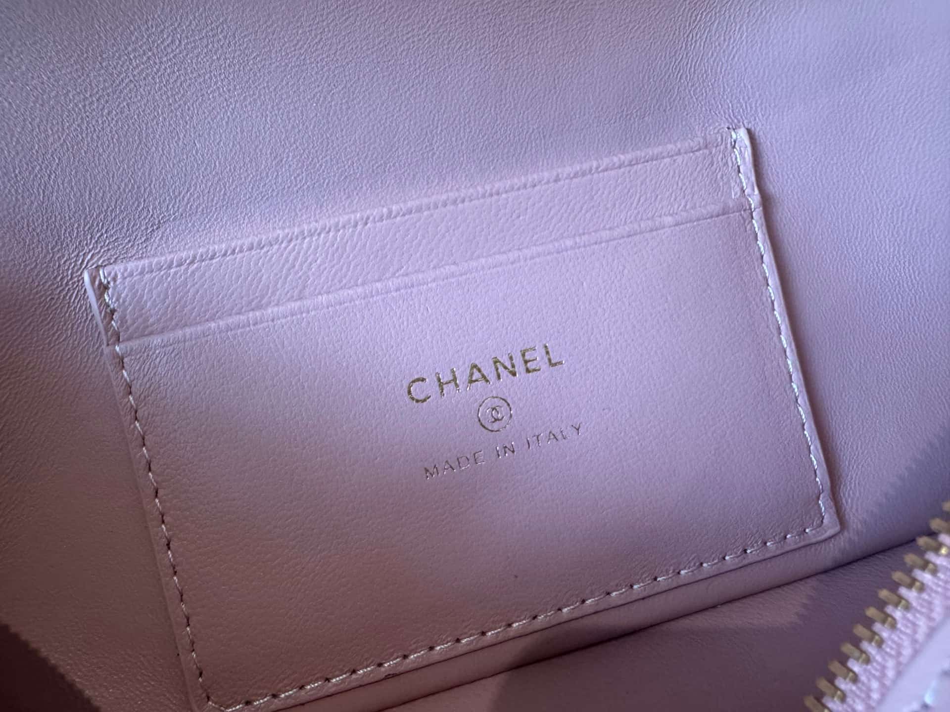 Chanel Vanity with Chain Crocodile-embossed leather& Gold-Tone Metal Pink AP5438 A