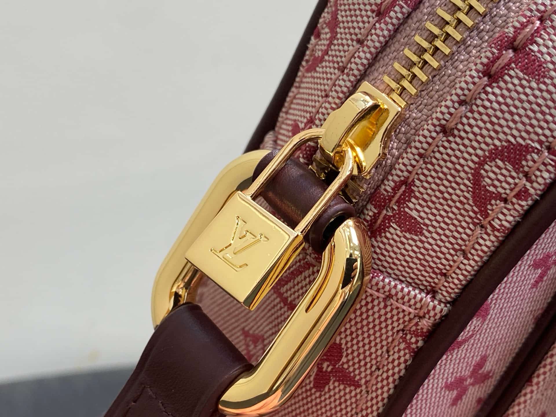 Louis Vuitton Monogram Mini Lin Juliette Crossbody Bag M92219 High