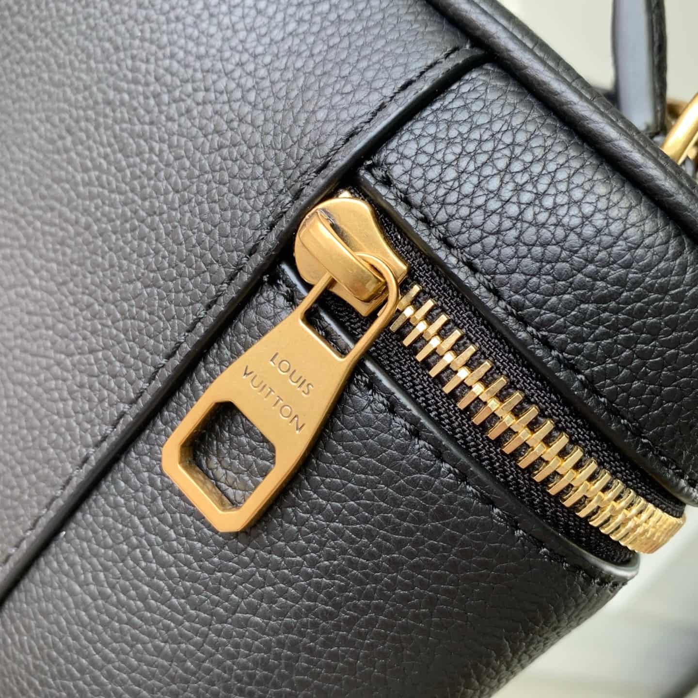 Louis Vuitton Low Key Vanity Pouch Black Calfskin M27505 High