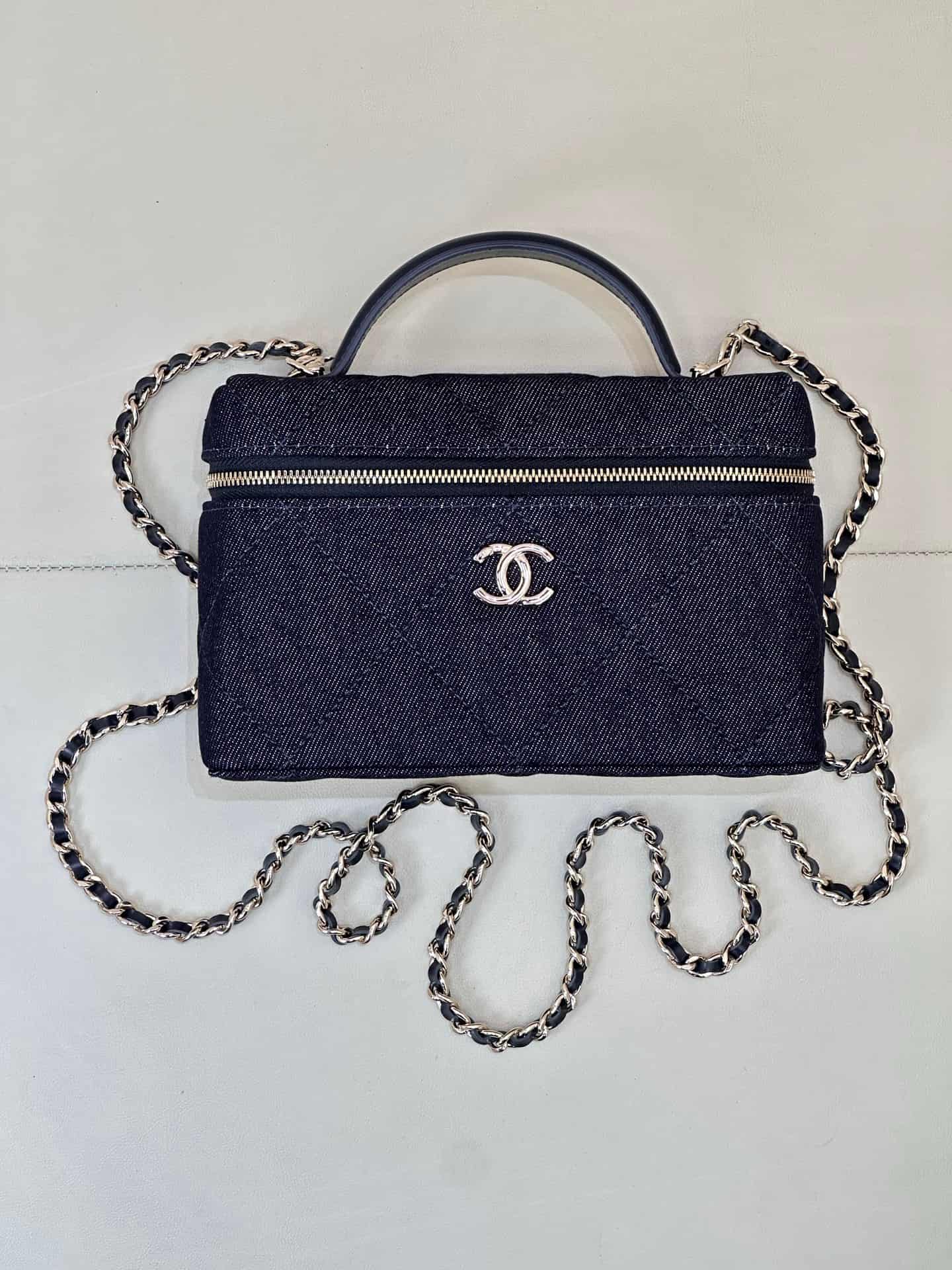 Chanel Vanity with Chain Denim & Gold-Tone Metal Dark Blue  AP4936 TOP