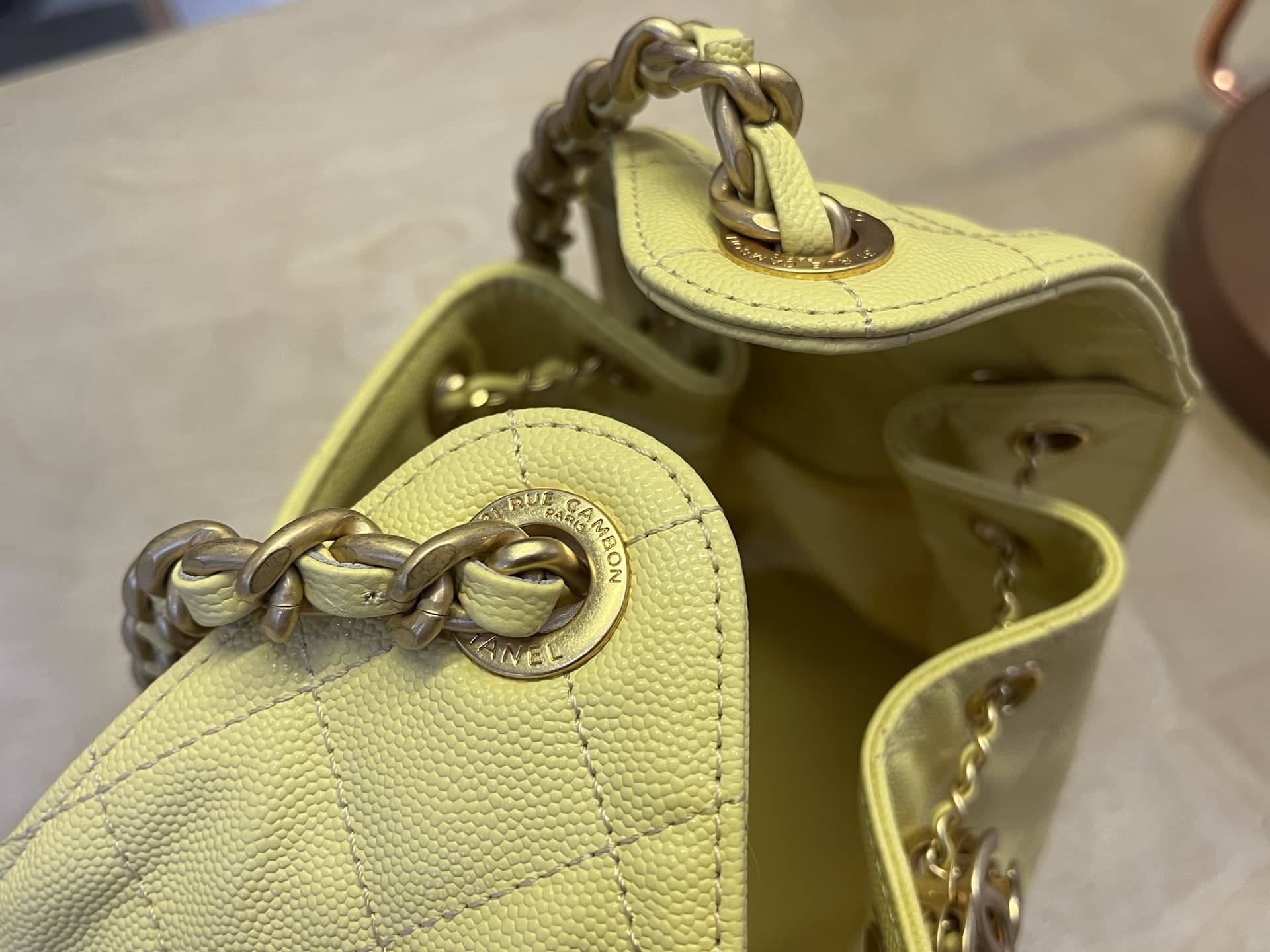 Chanel 25 Small Hobo handbag AS5293 Grained Calfskin & Gold-tone Metal Yellow A