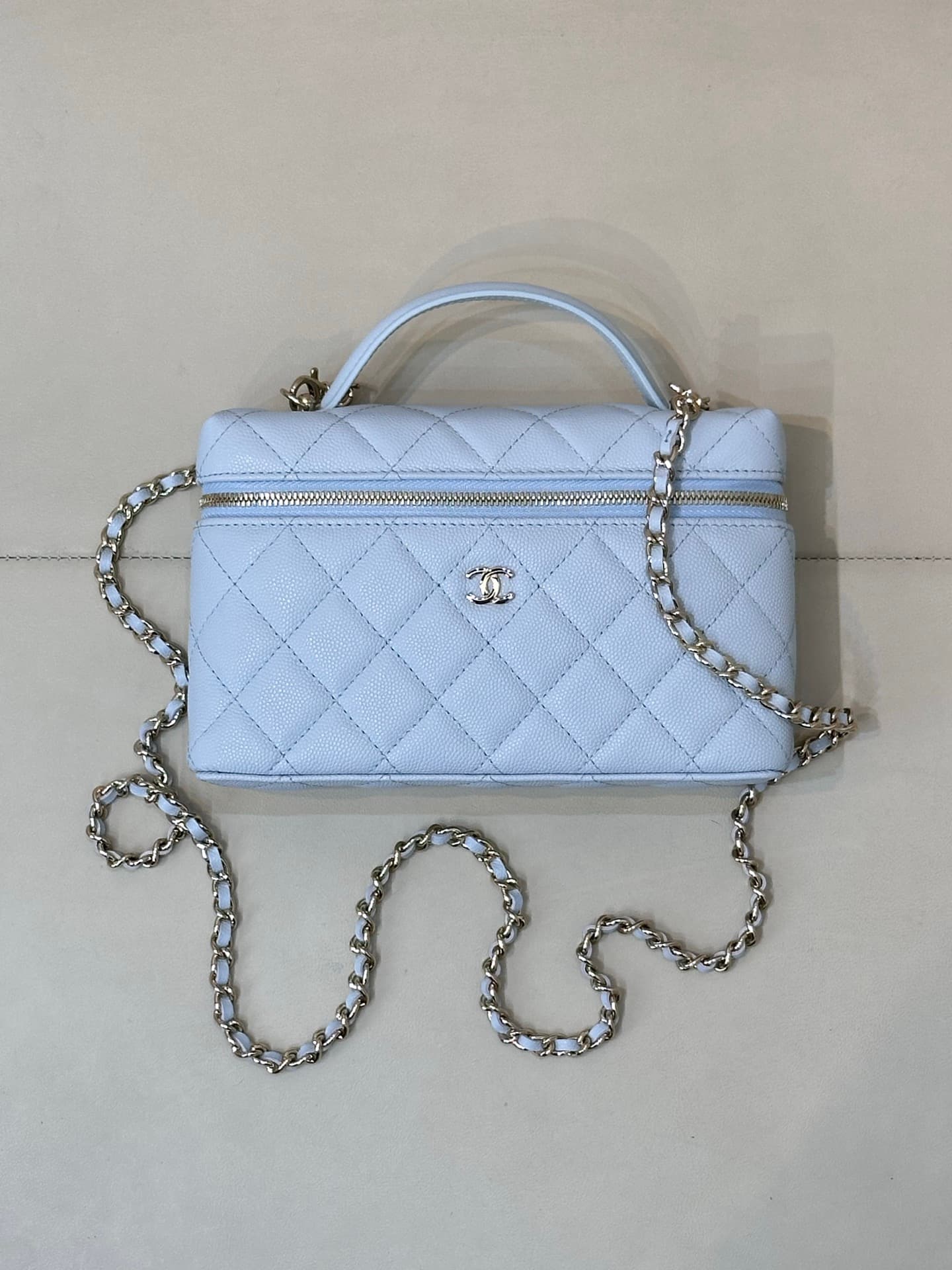 Chanel Classic Vanity with Chain Grained Calfskin & Gold-Tone Metal Blue AP4385 TOP