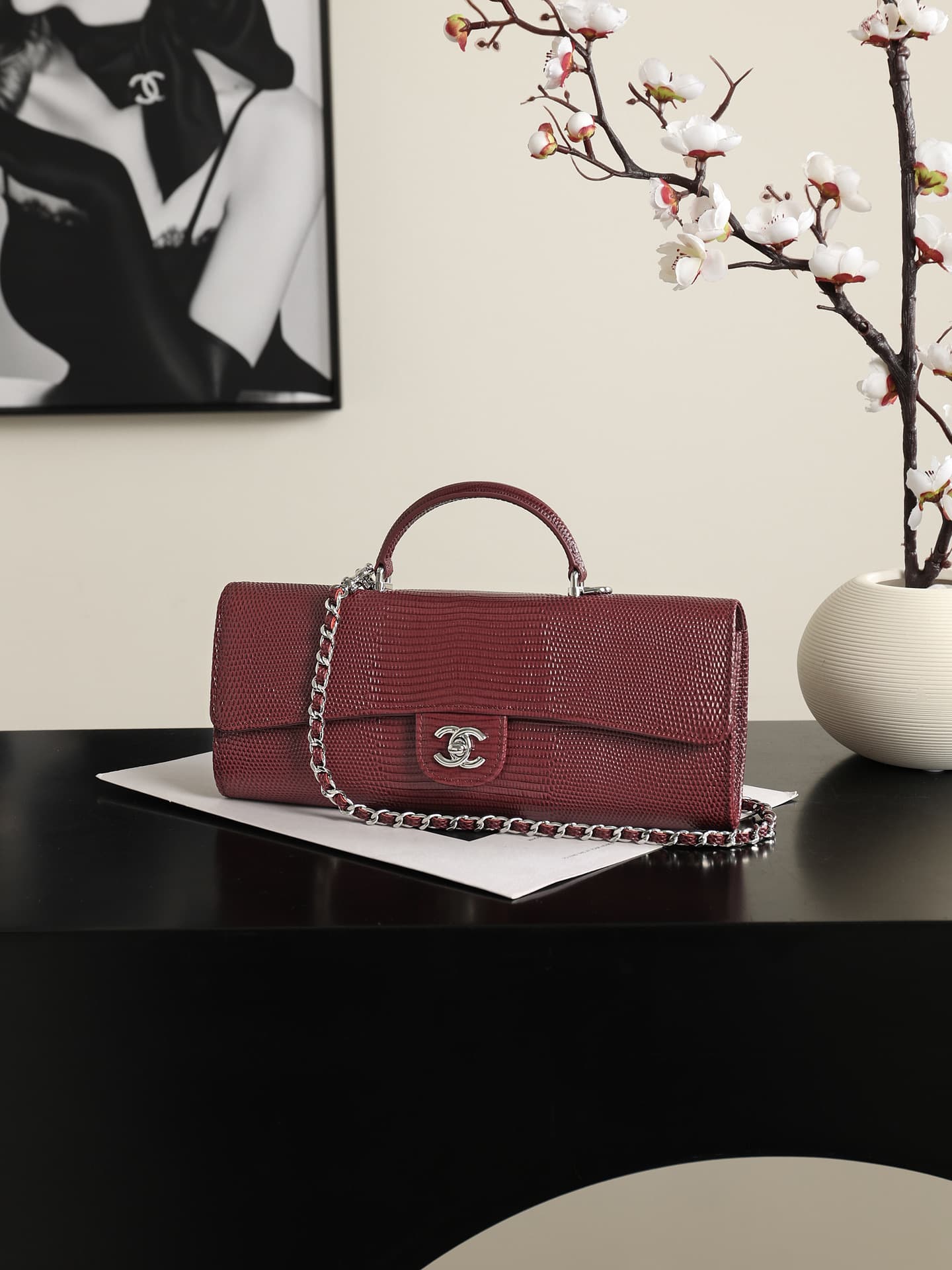 Chanel Clutch with chain Lizard Embossed Calfskin & Silver-Tone Metal Burgundy AP5280 A