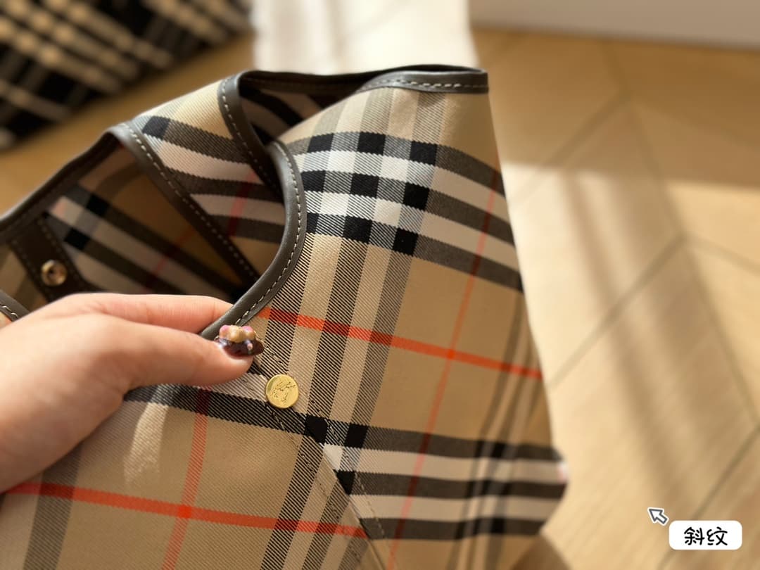 Burberry Small Check Shoulder Bag Sand/Black