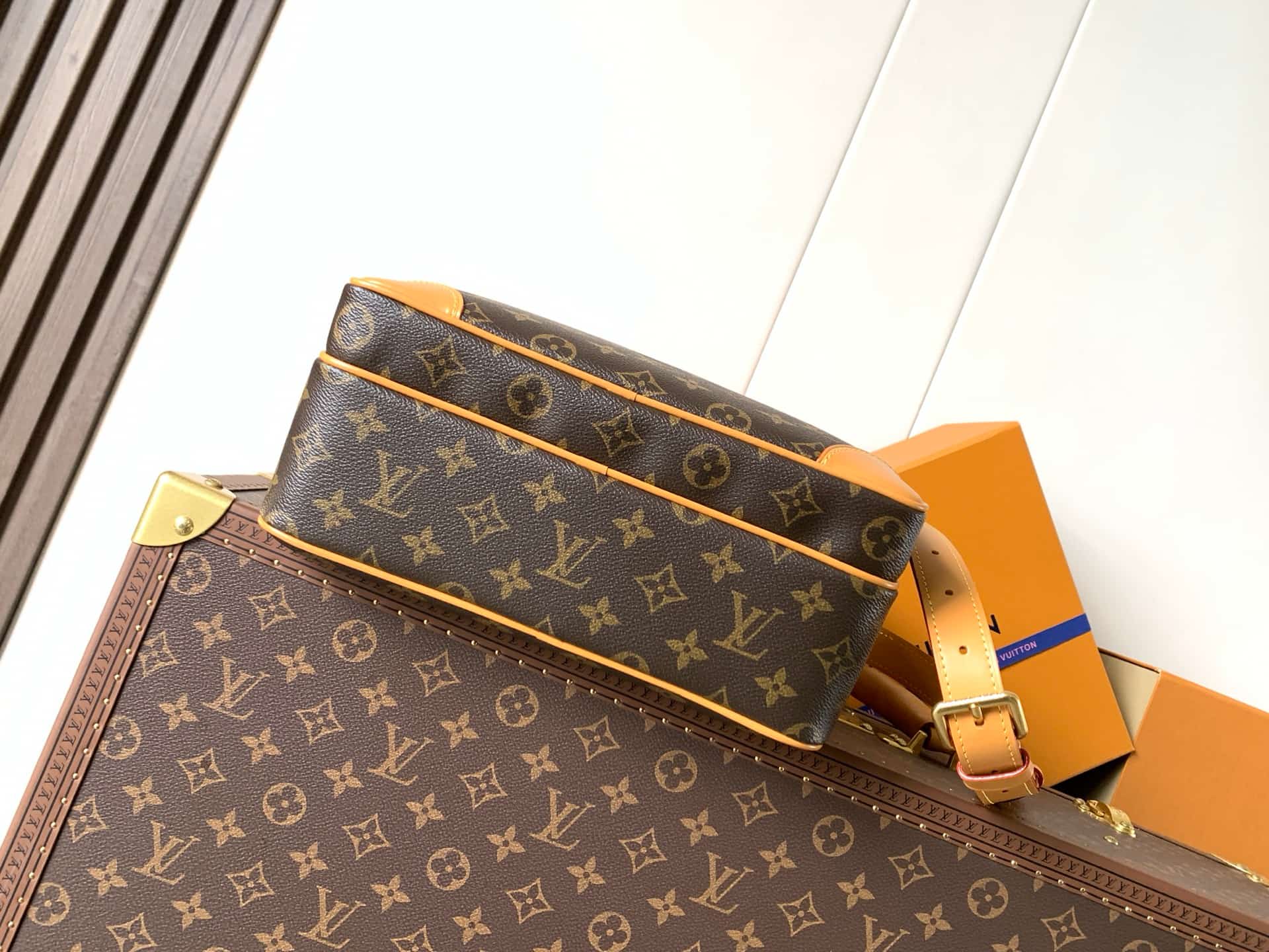 Louis Vuitton Nil GM Monogram Archive coated canvas M27852 High