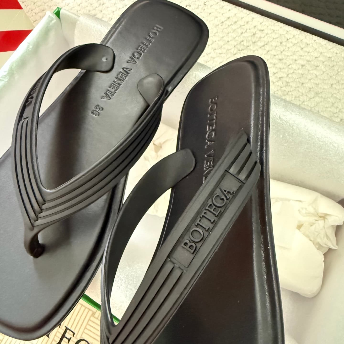 Bottega Veneta Sampieri Flat Thong Sandals Women Men