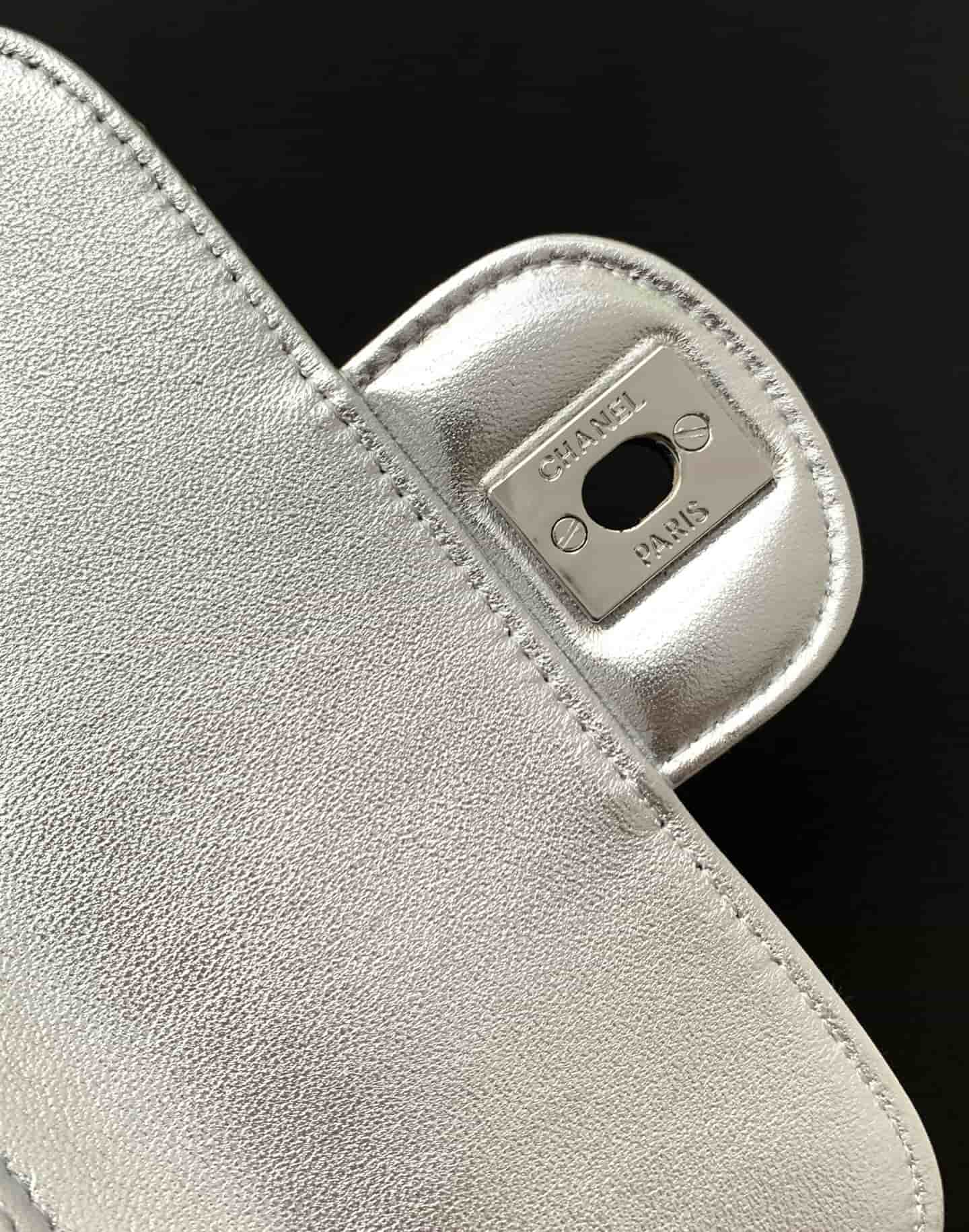 Chanel HEART BAG Lambskin & Silver-Tone Metal AS3191 A