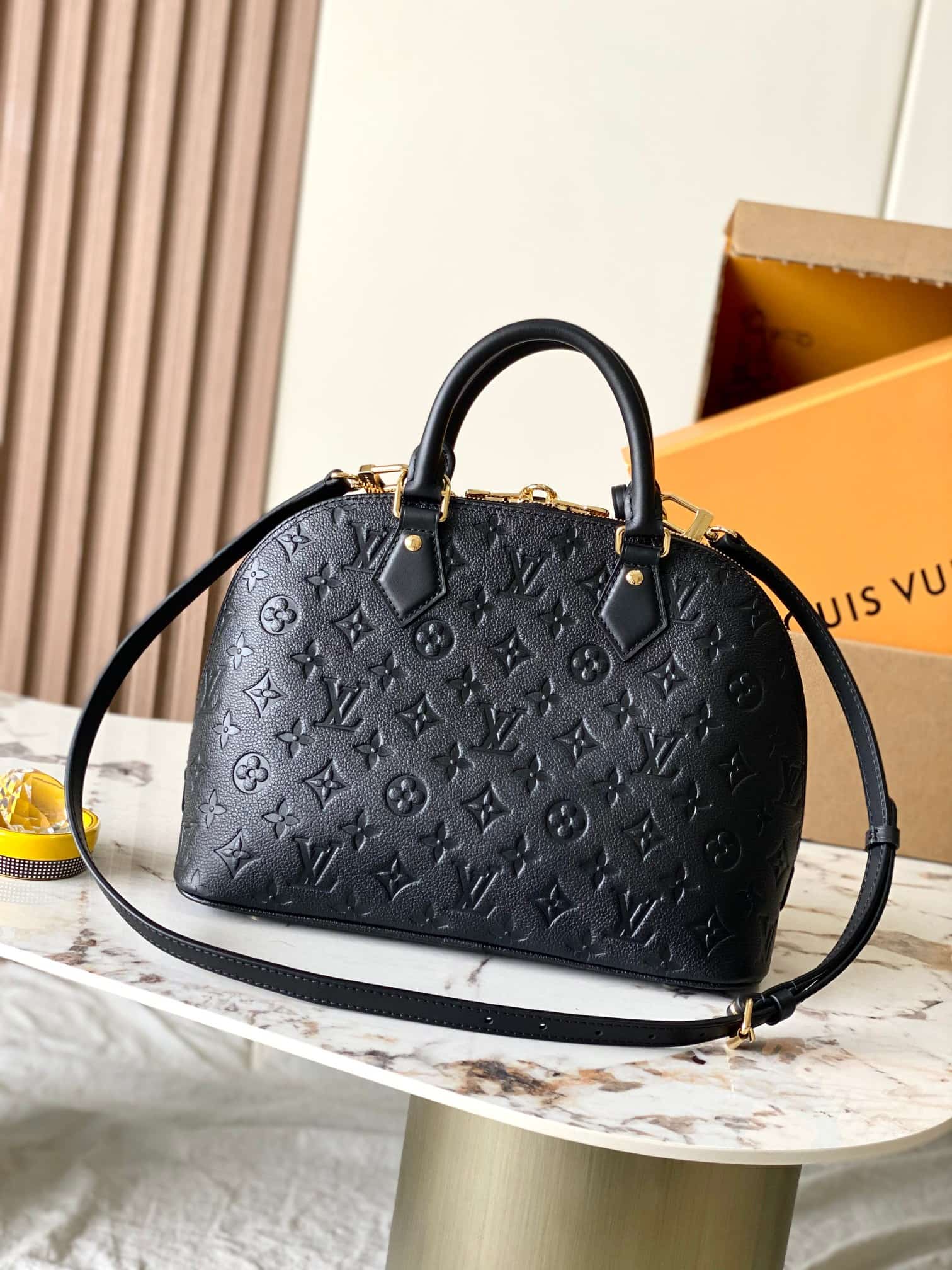 Louis Vuitton Alma PM Black Calfskin leather M26489 TOP