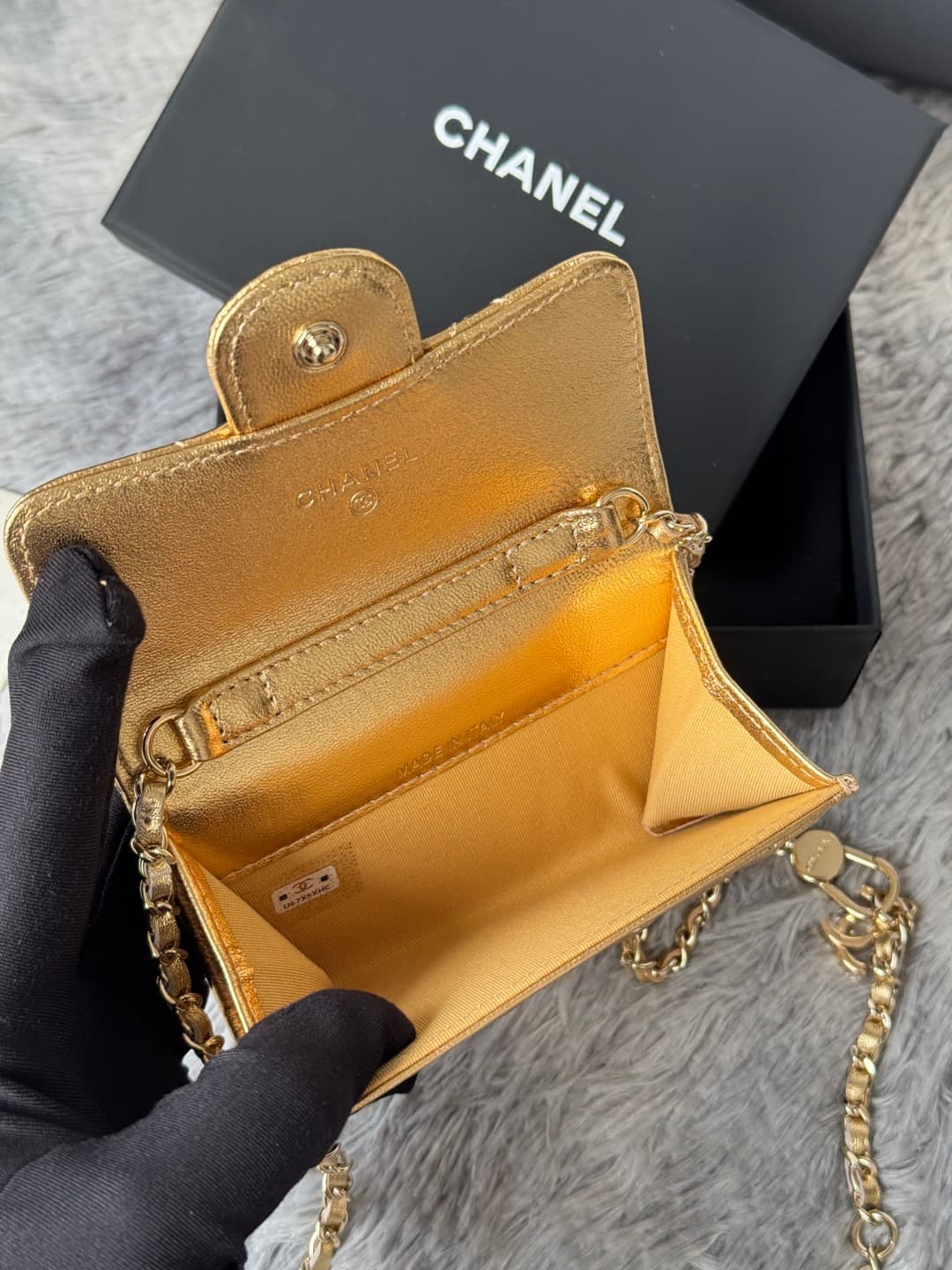 Chanel Classic Flap Wallet AP0238 A