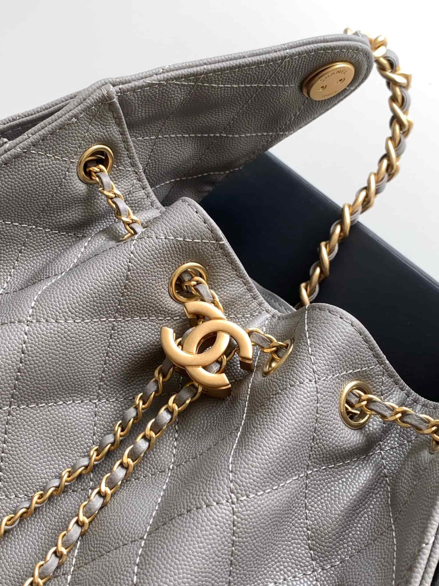 Chanel 25 Small Hobo handbag AS5293 Grained Calfskin &Gold-Tone Metal Grey A
