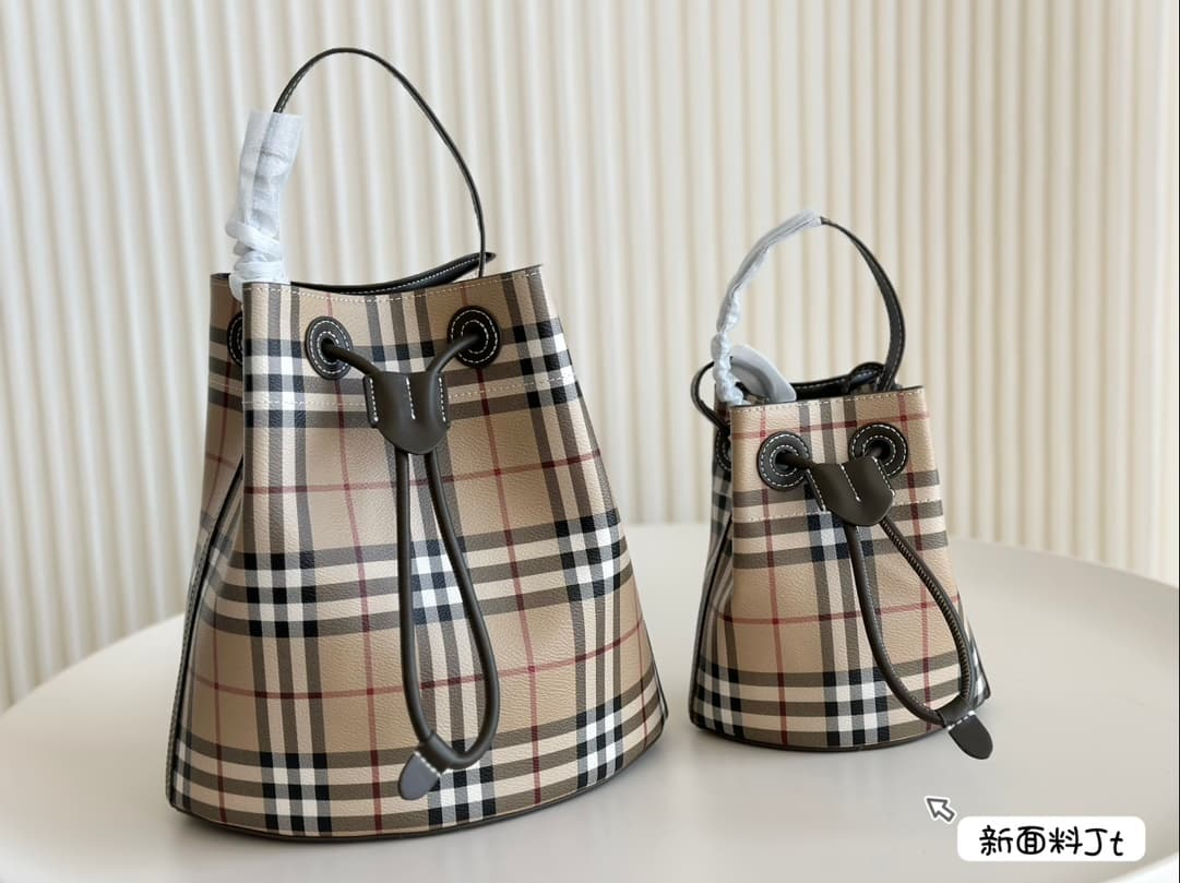 Burberry Mini/Small Bucket Bag Archive beige & briar brown/Archive beige & military