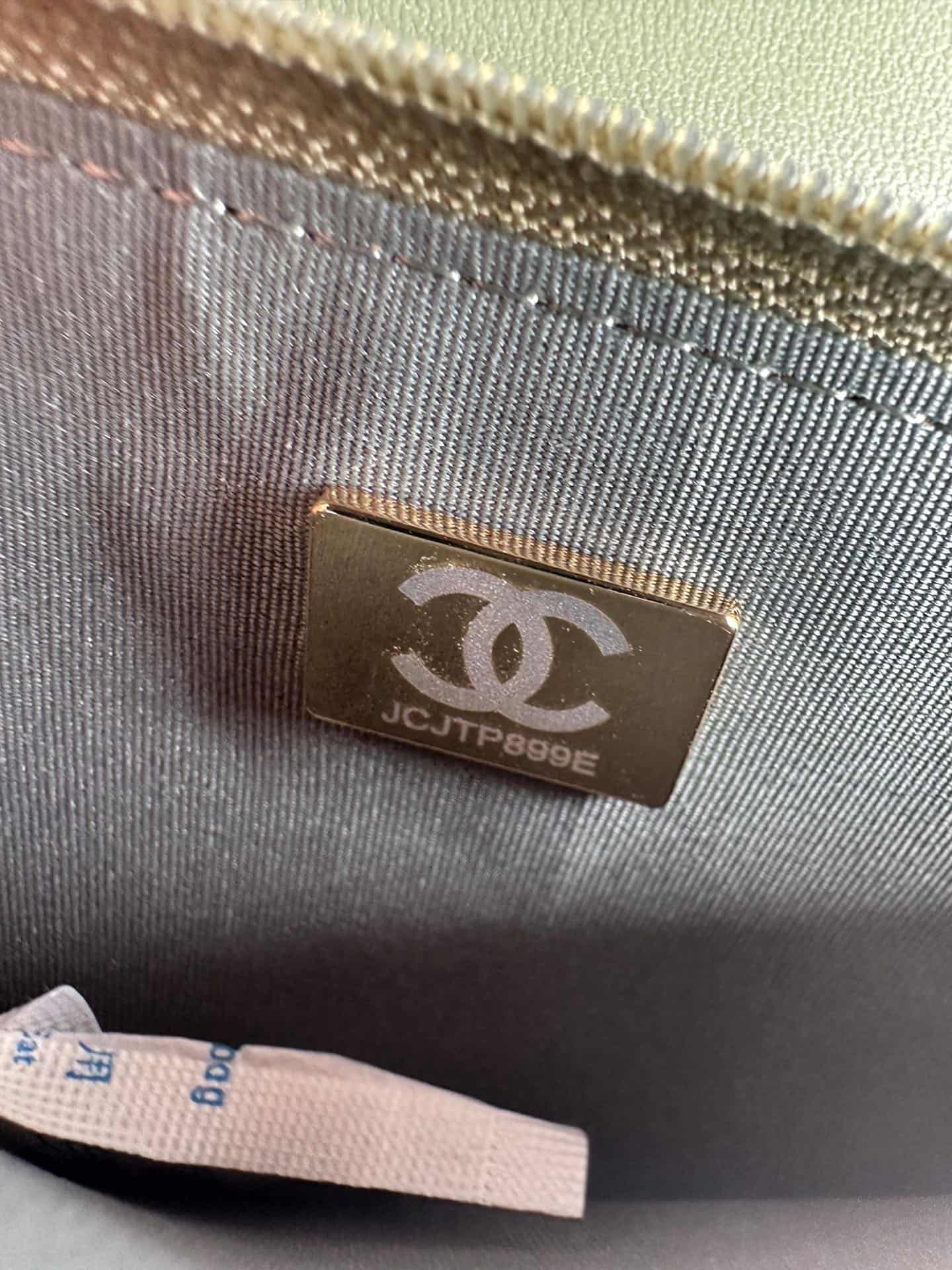 Chanel Wallet on Chain Lambskin Leather & Gold-Tone Metal Green AP0957 A