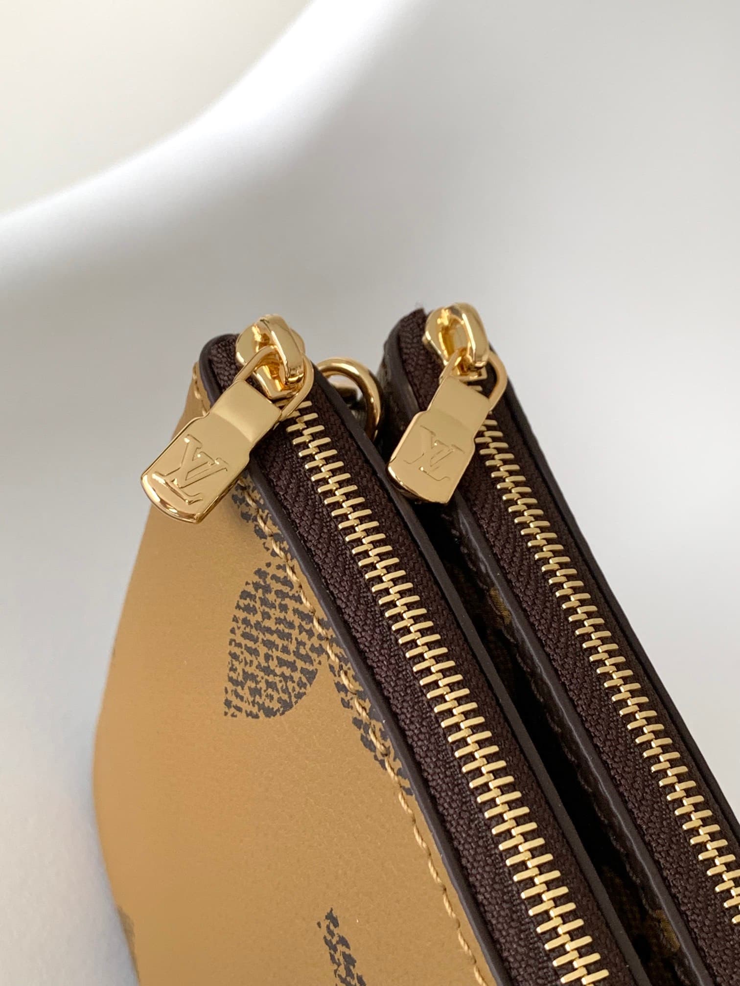 Louis Vuitton Double Zip Pochette Monogram Giant Reverse canvas M69203 High