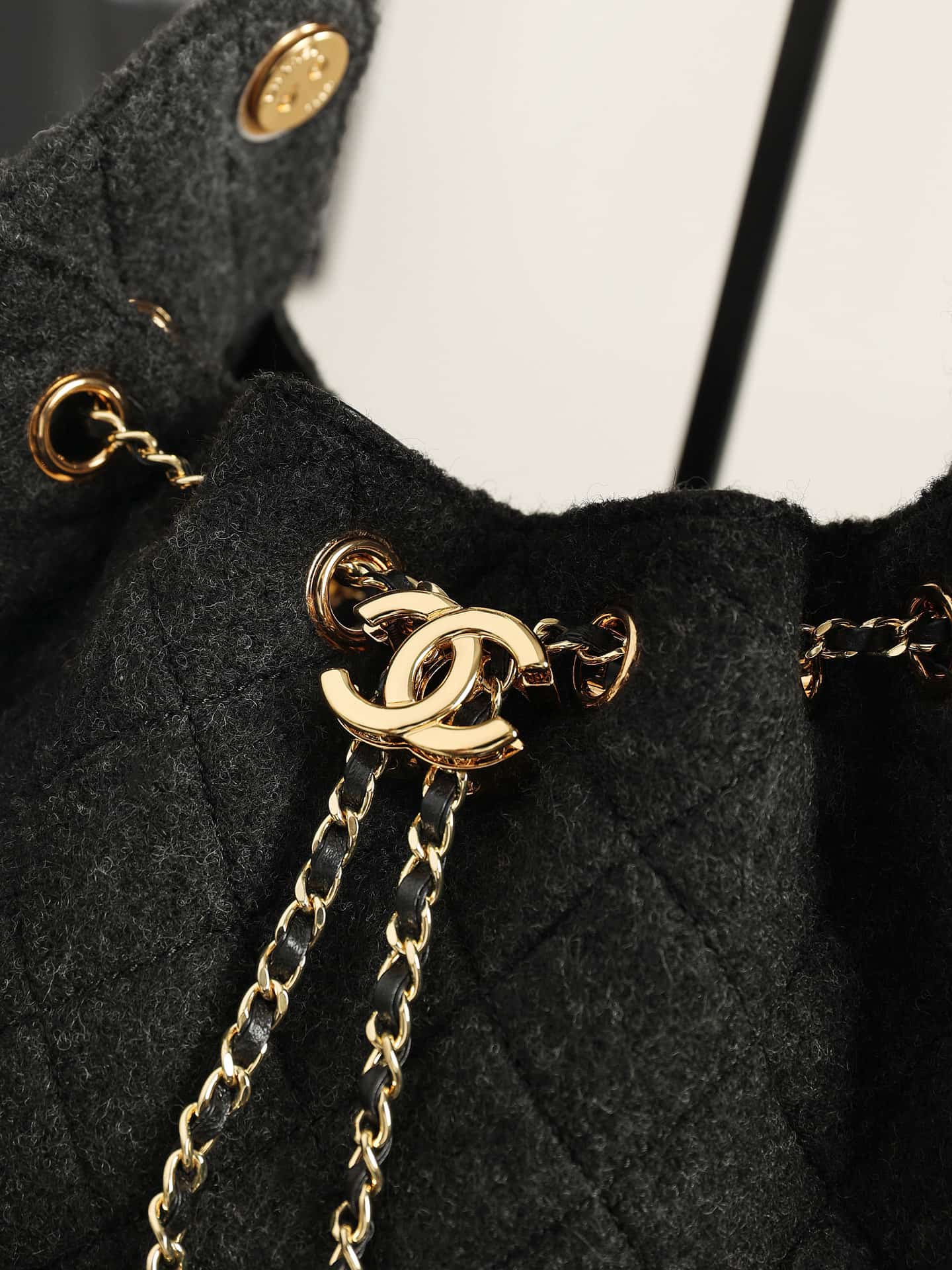 Chanel 25 Mini Hobo handbag AS5631 Felt &Gold-Tone Metal Black A
