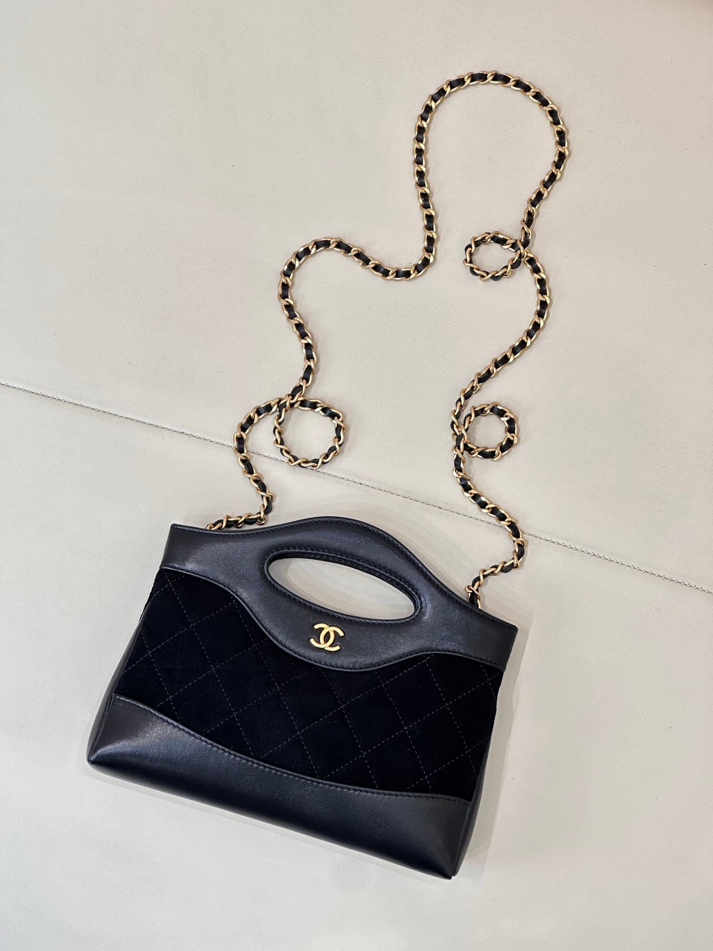 Chanel Clutch with chain Suede & Gold-Tone Metal AP3656 Black TOP