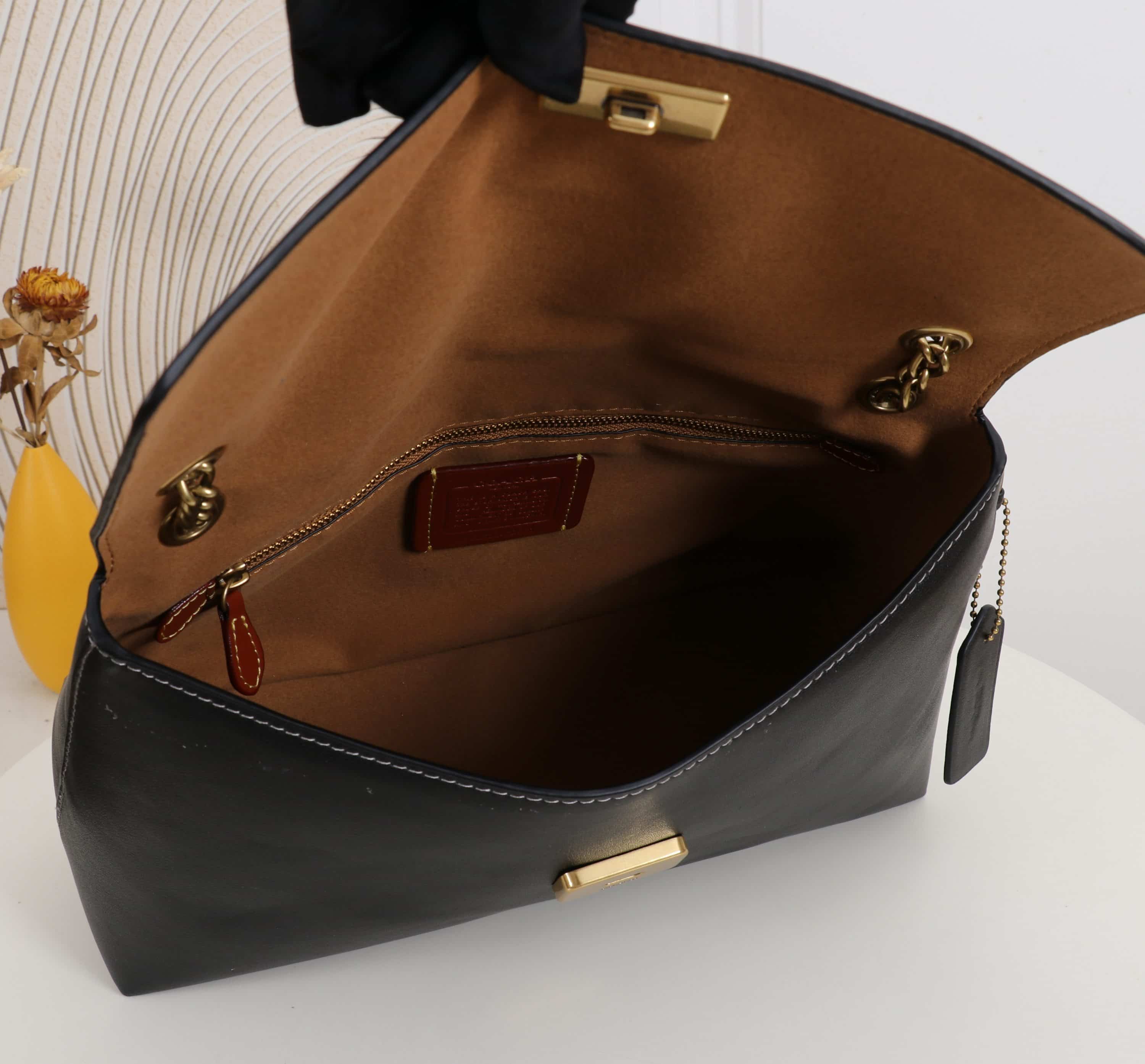 Coach Chelsea Shoulder Bag 30 With Chain in Black Leather High