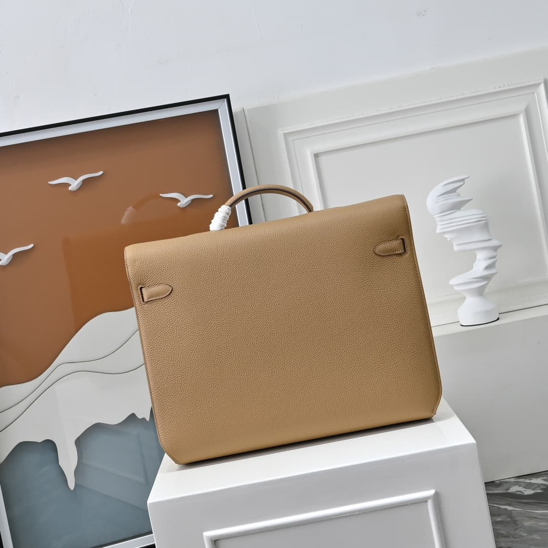 Hermes Kelly depeches Togo 36 briefcase In Beige Metal CalfskIn WAX High