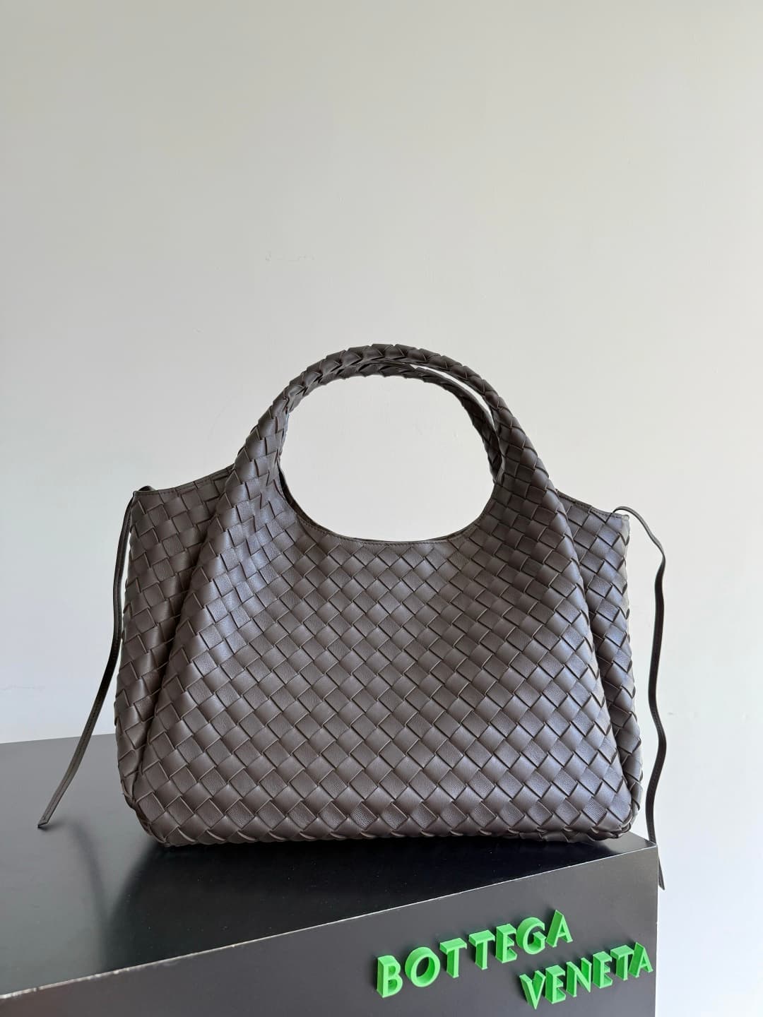 Bottega Veneta Large Campana shoulder bag in Intrecciato leather Brown TOP