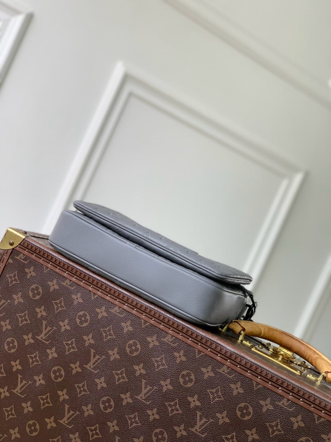 Louis Vuitton Trio Messenger Anthracite Gray Monogram Shadow calfskin leather M27185 High