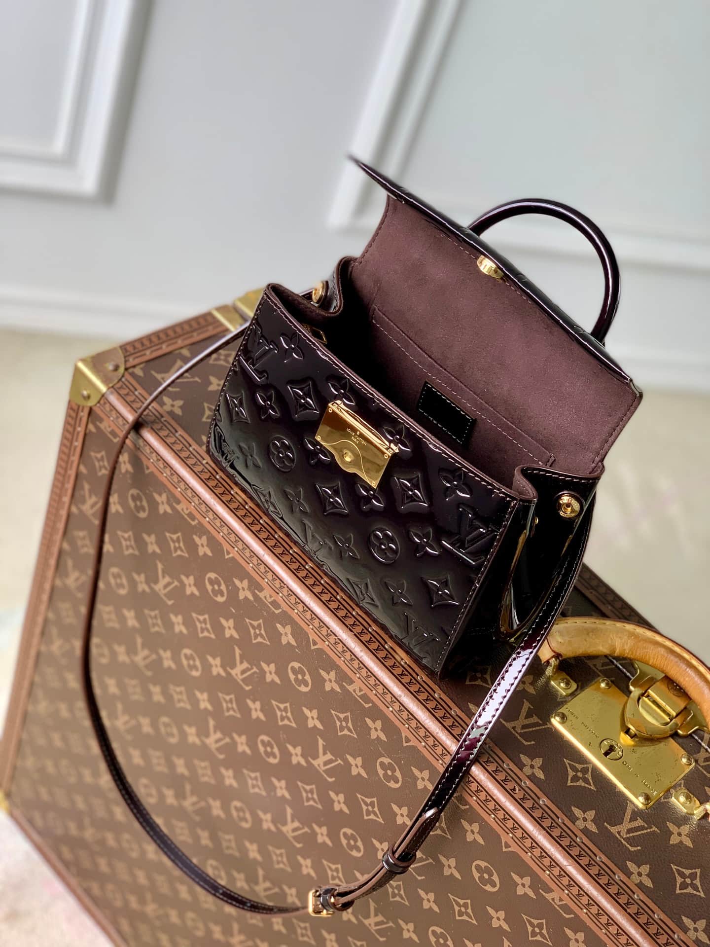 Louis Vuitton Cluny Mini Datewood Varnished cowhide leather M27173 High