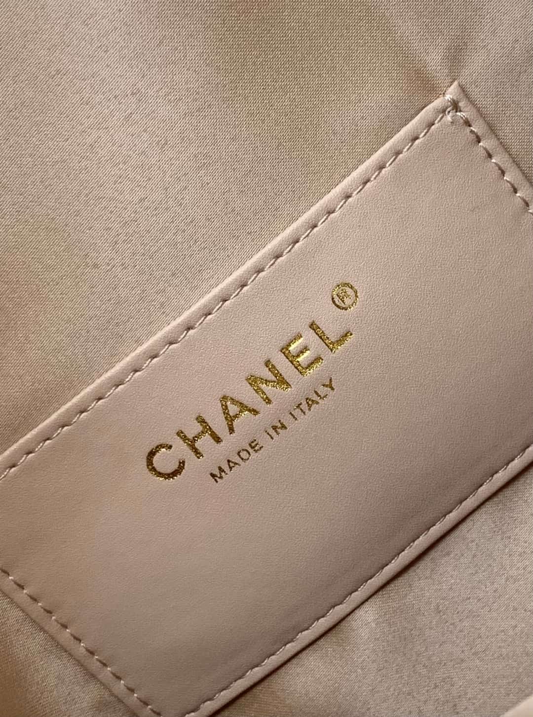Chanel 25 Medium Hobo Medium handbag AS5311 Grained Calfskin & Gold-tone Metal Gold A