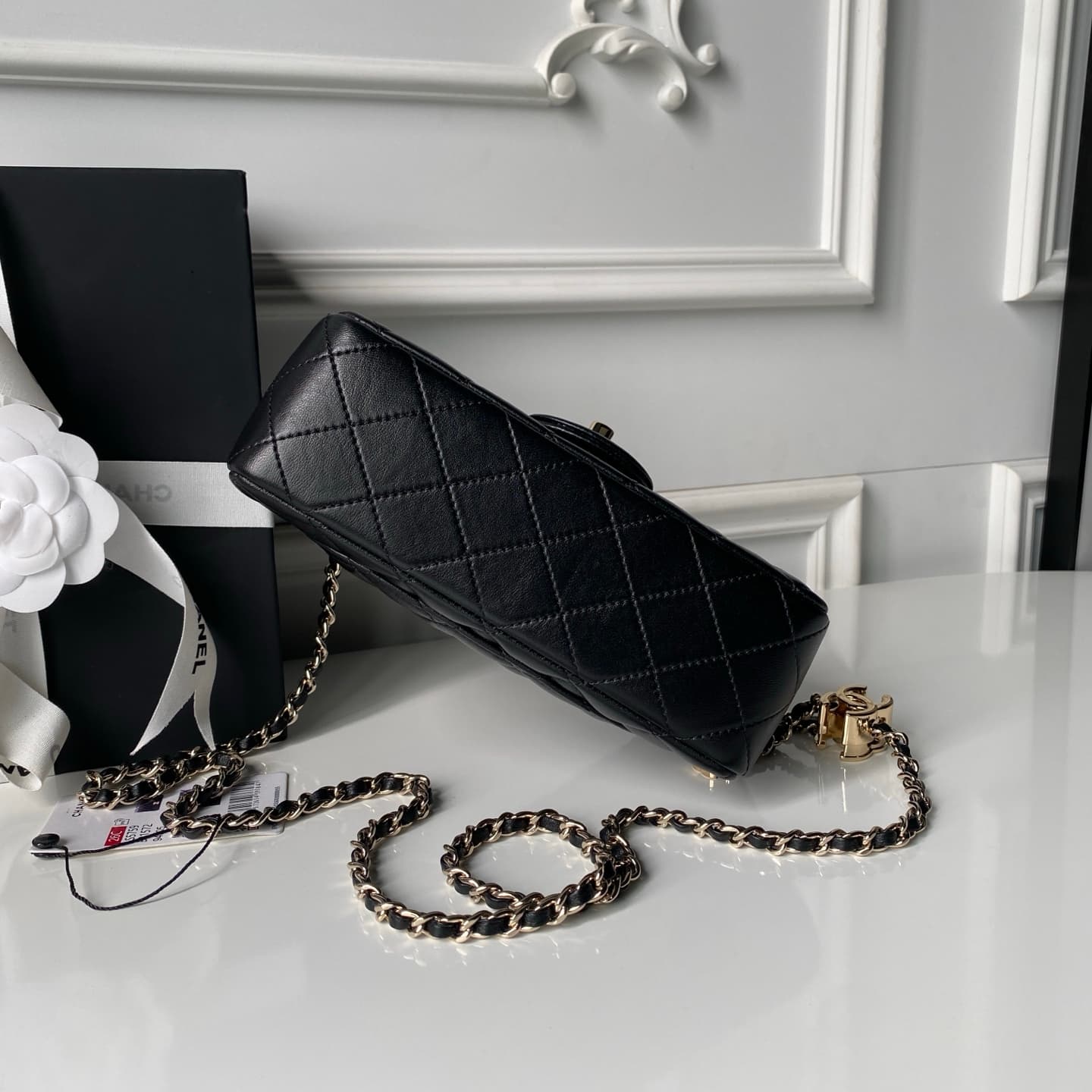 Chanel Classic Flap Bag Lambskin & Gold-Tone Metal AS5759 Black A