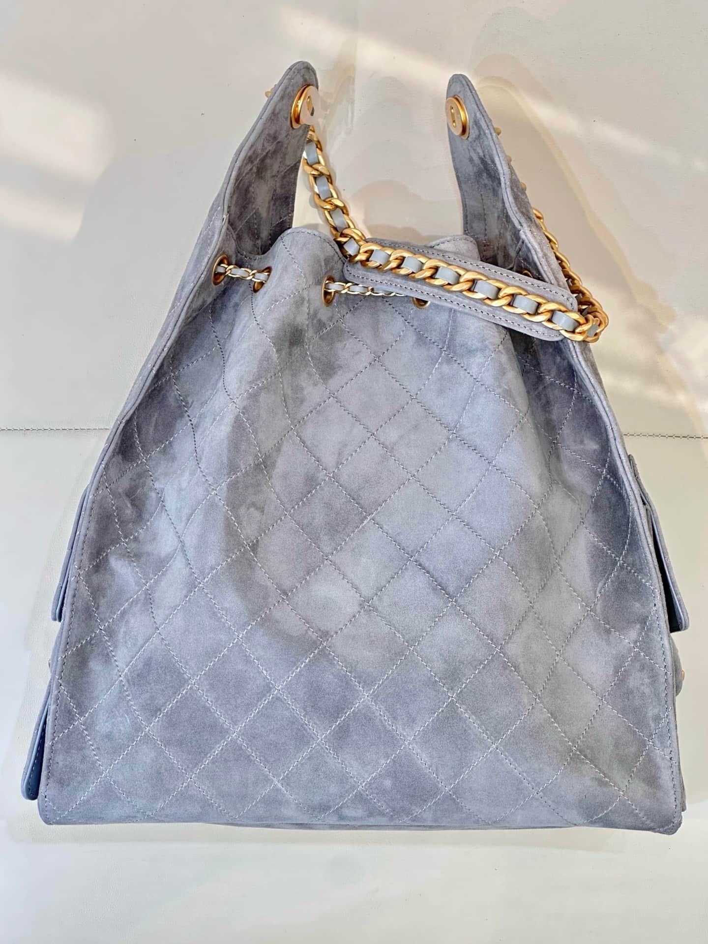 Chanel 25 Medium Hobo handbag AS5311 Suede &Gold-tone Metal Light Grey TOP