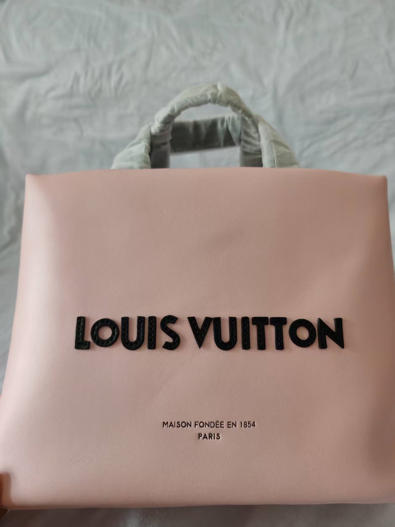 Louis Vuitton Mini Shopper Tote Pink Cowhide leather M15239 High