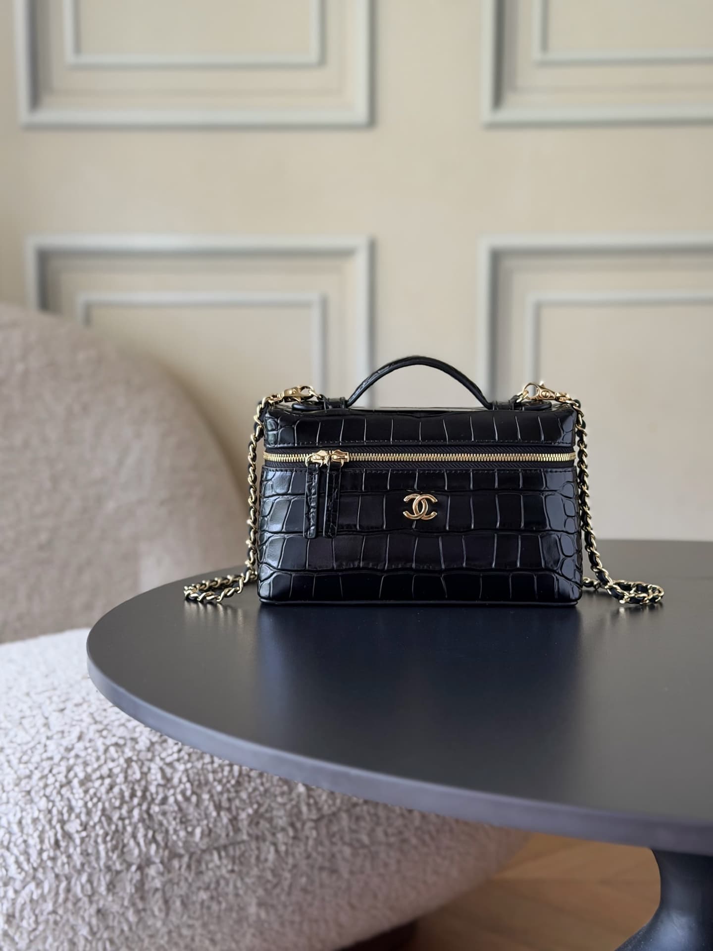 Chanel Small Vanity with chain Crocodile Embossed Calfskin & Gold-Tone Metal Black AS5346 A