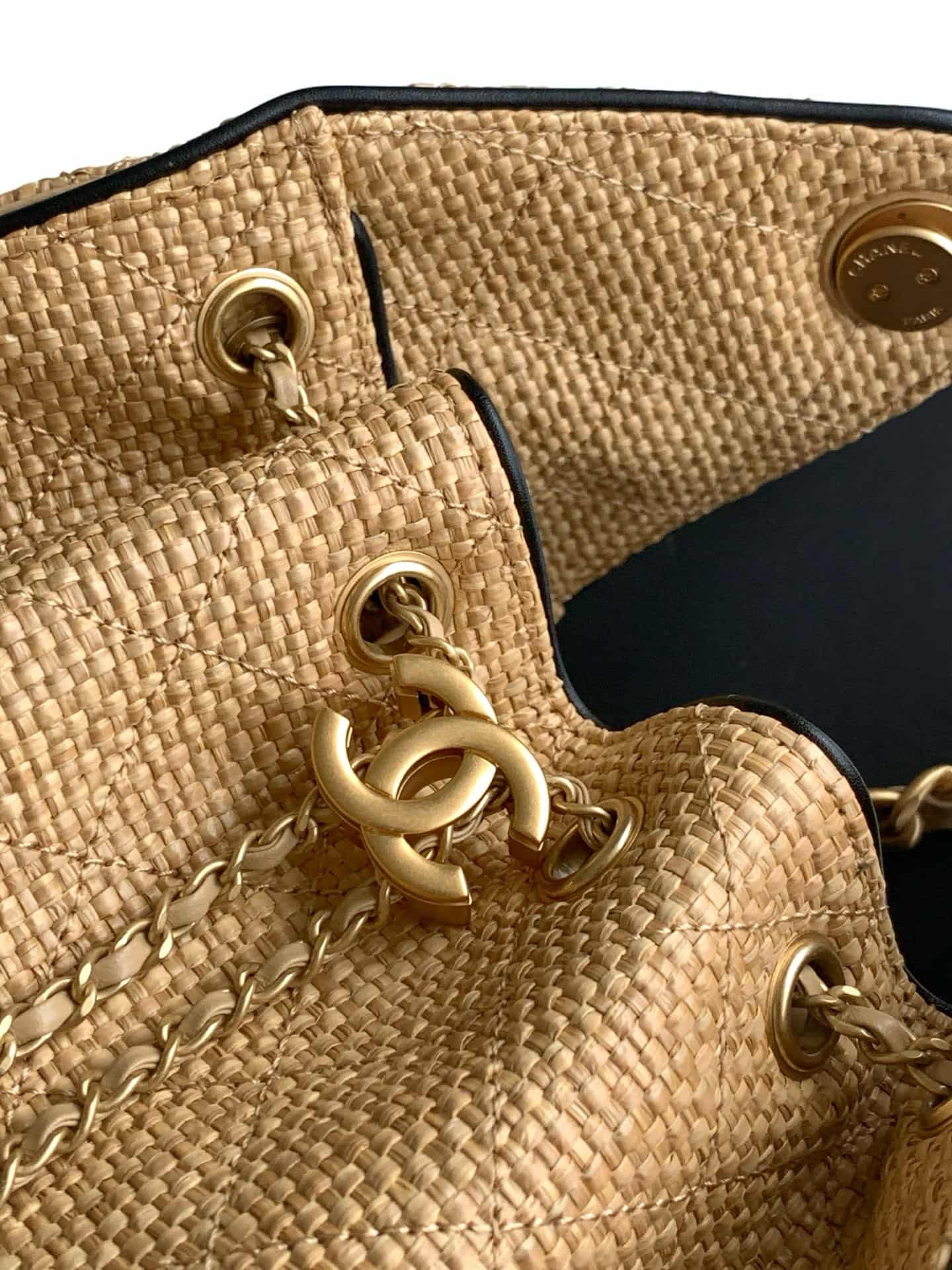 Chanel 25 Small Hobo handbag AS5293 Braided Raffia-Effect Canvas Calfskin & Gold-Tone Metal Black&Beige  A