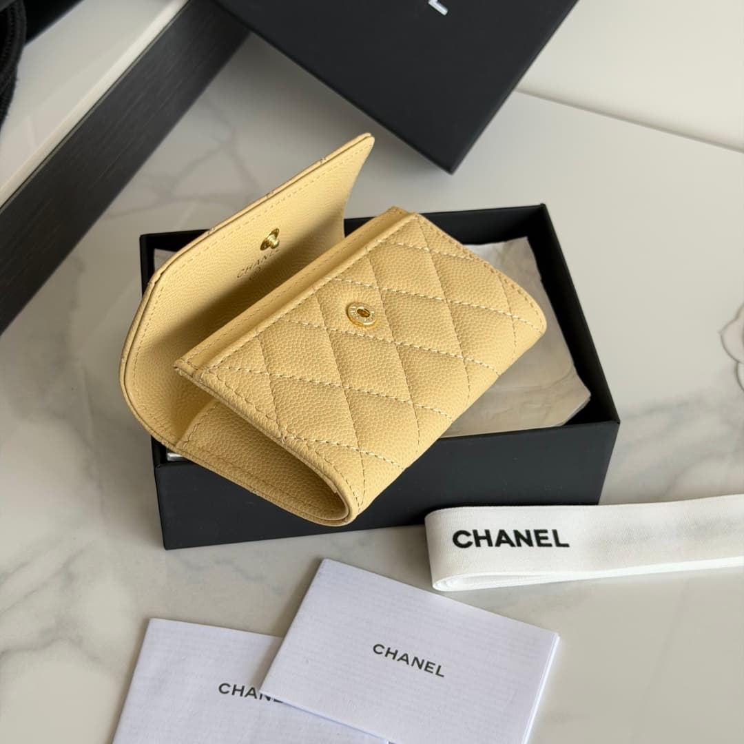 Chanel Card Holder Shiny Grained Calfskin Strass & Gold-Tone Metal AP5079 High