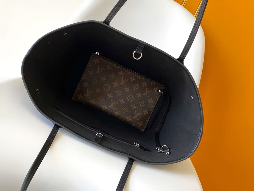 Louis Vuitton Neverfull MM Black Epi grained leather M11930 High