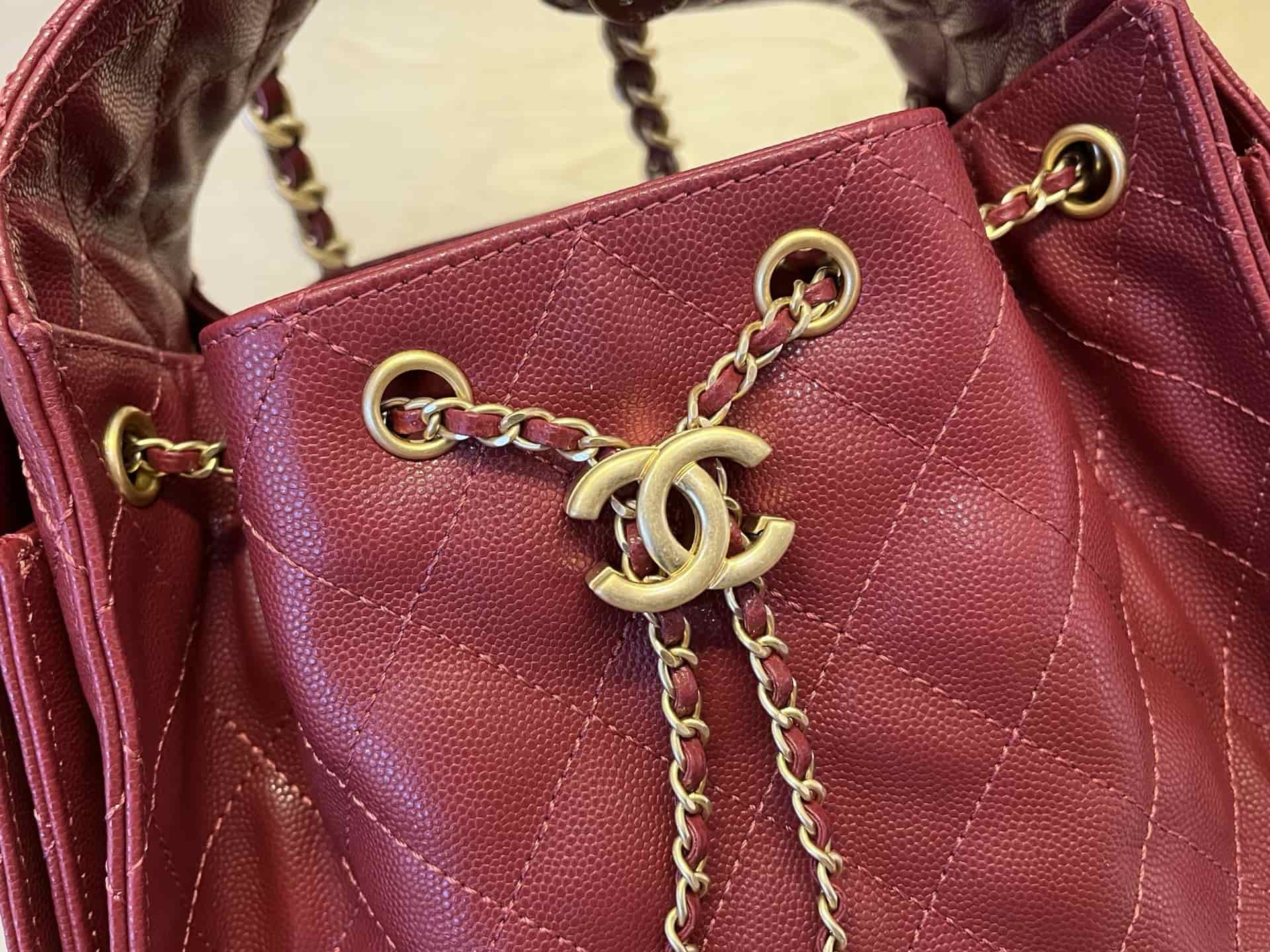 Chanel 25 Small Hobo handbag AS5293 Grained Calfskin & Gold-tone Metal Burgundy A