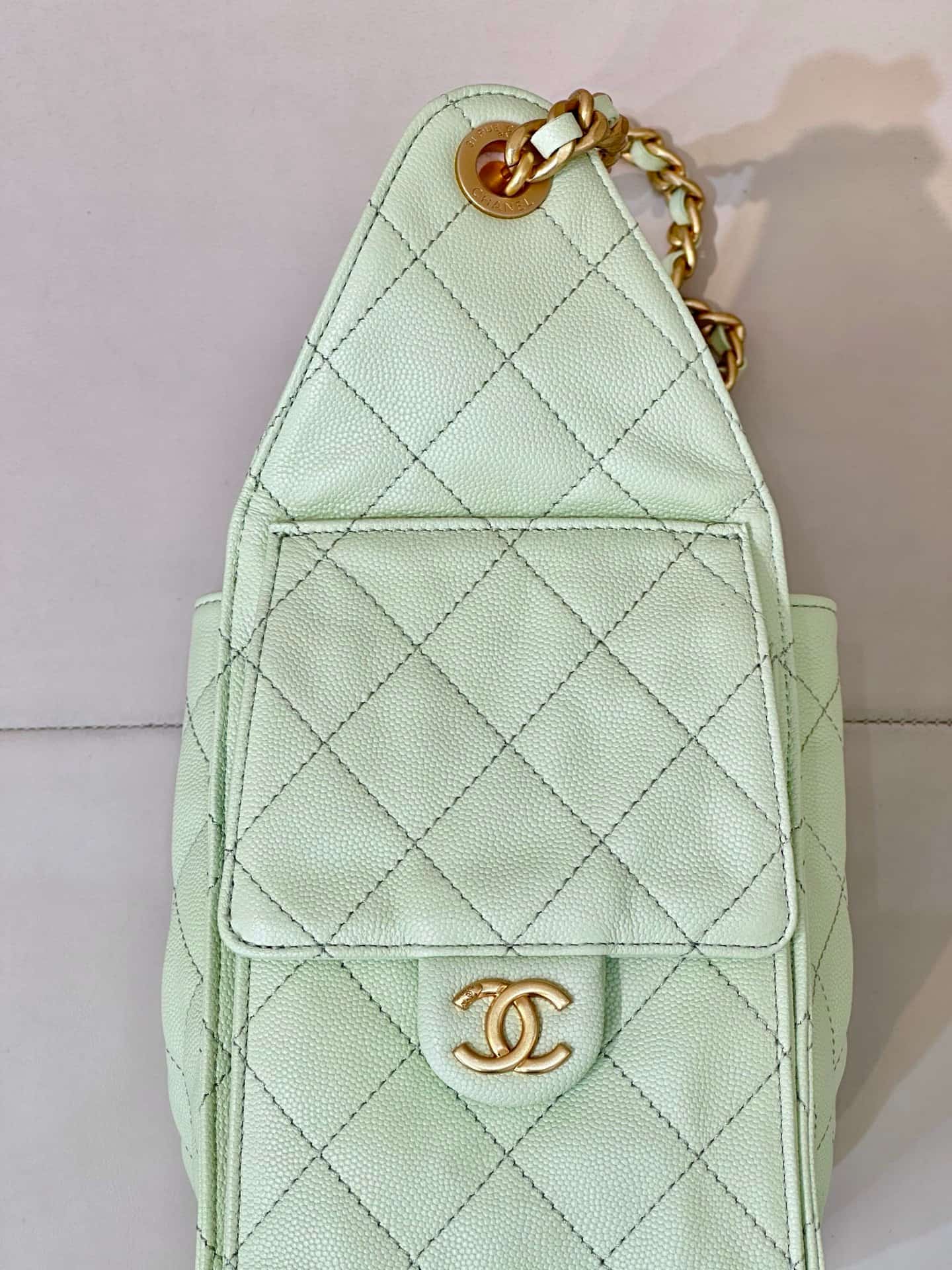 Chanel 25 Small Hobo handbag AS5293 Grained Calfskin & Gold-tone Metal Green TOP