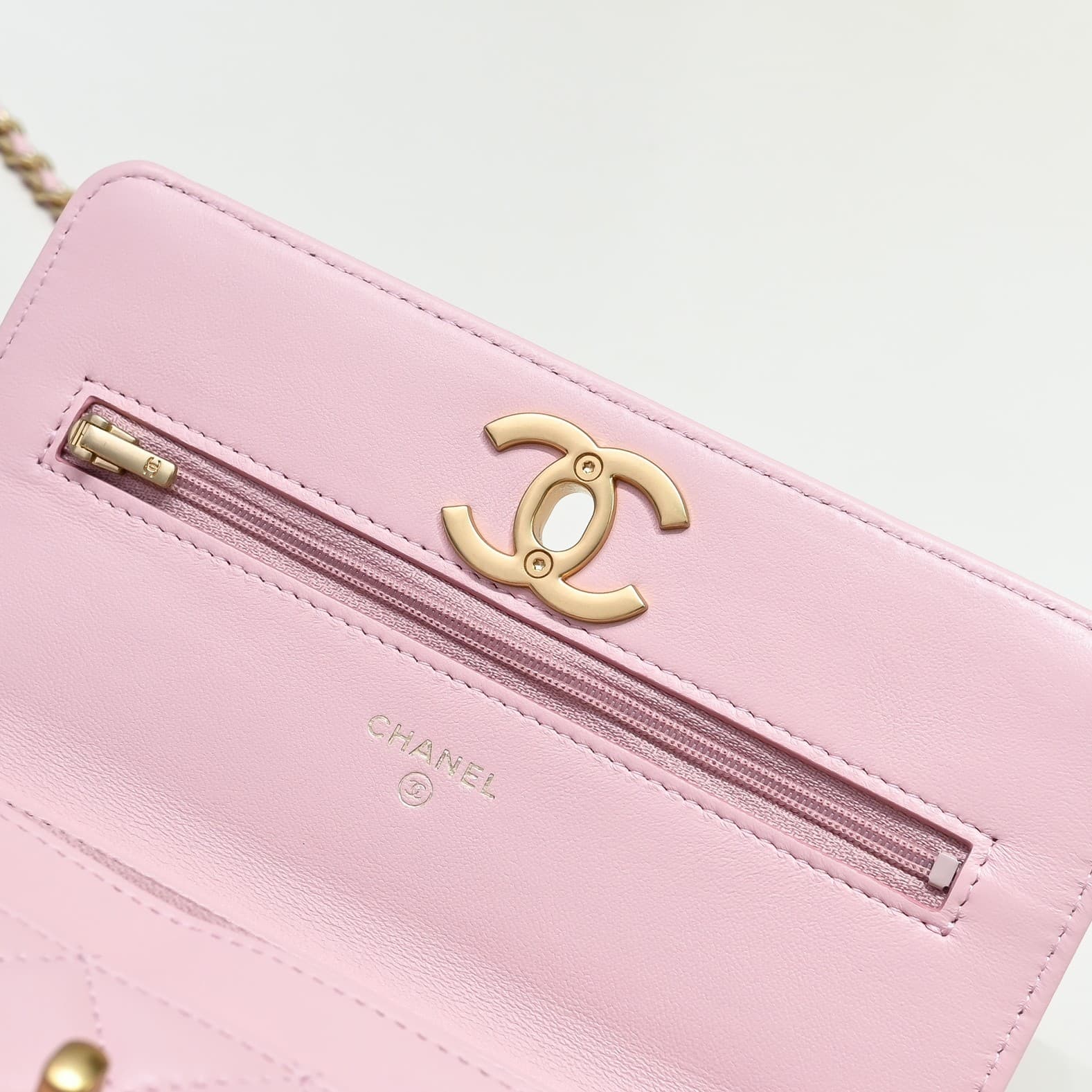 Chanel Wallet on Chain Quilted Leather  & Gold-Tone Metal Pink AP3938 High