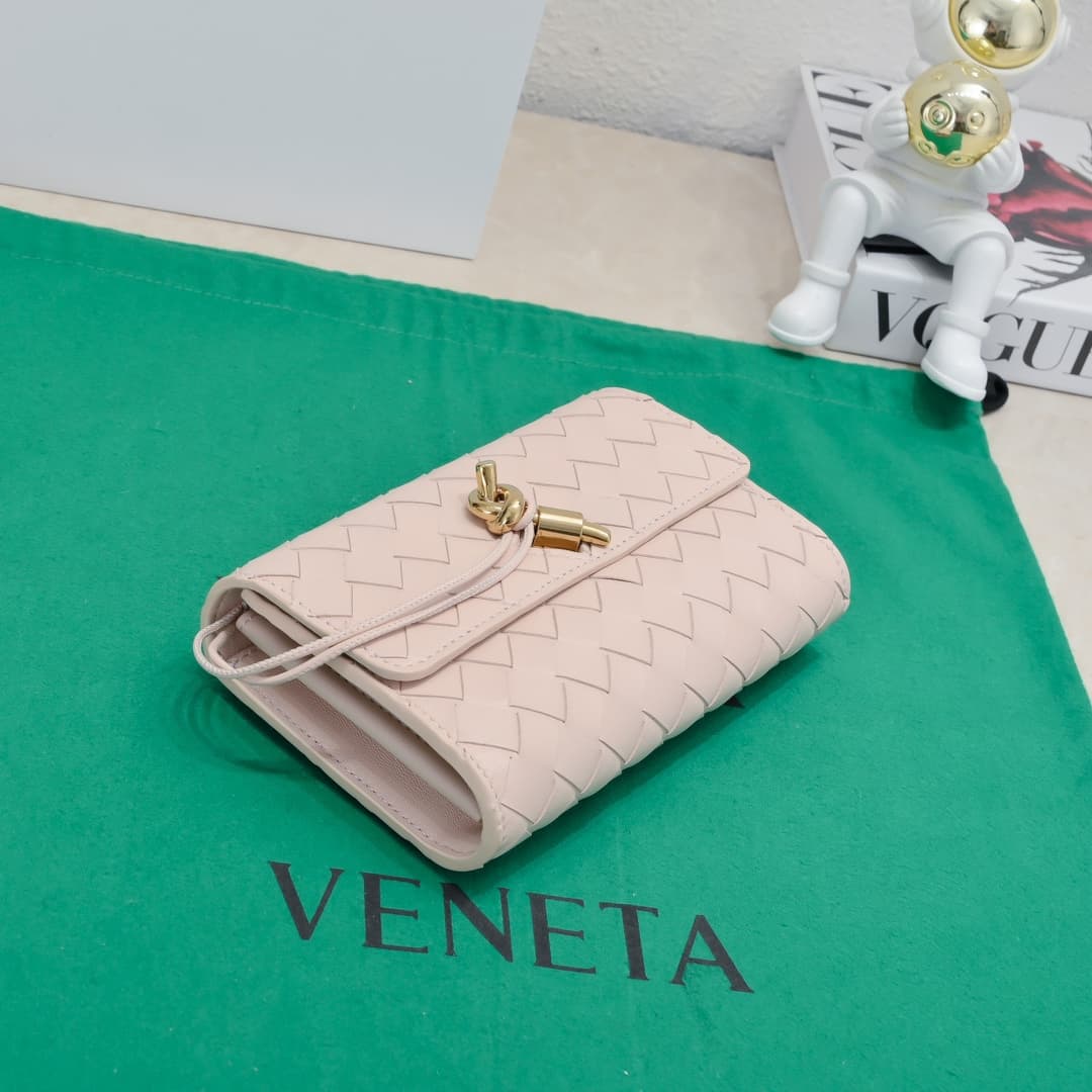 BV Andiamo Clutch High