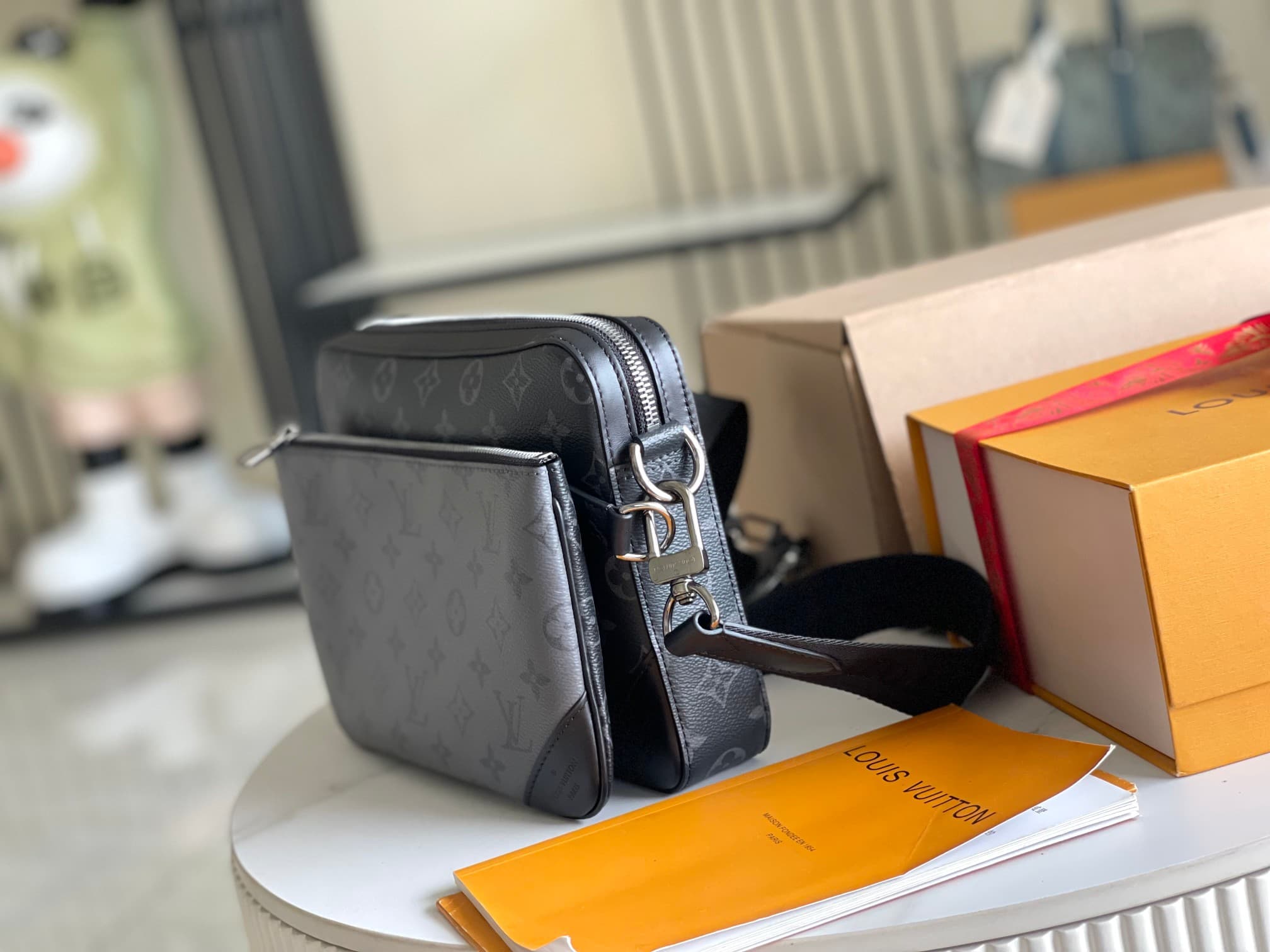 Louis Vuitton Trio Messenger Monogram Eclipse M69443 TOP