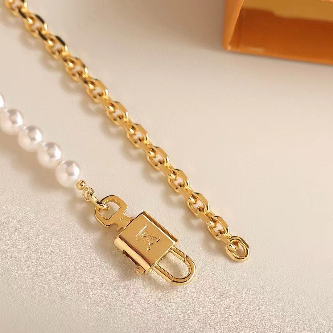 Louis Vuitton Pearlock Necklace Bracelet Set High