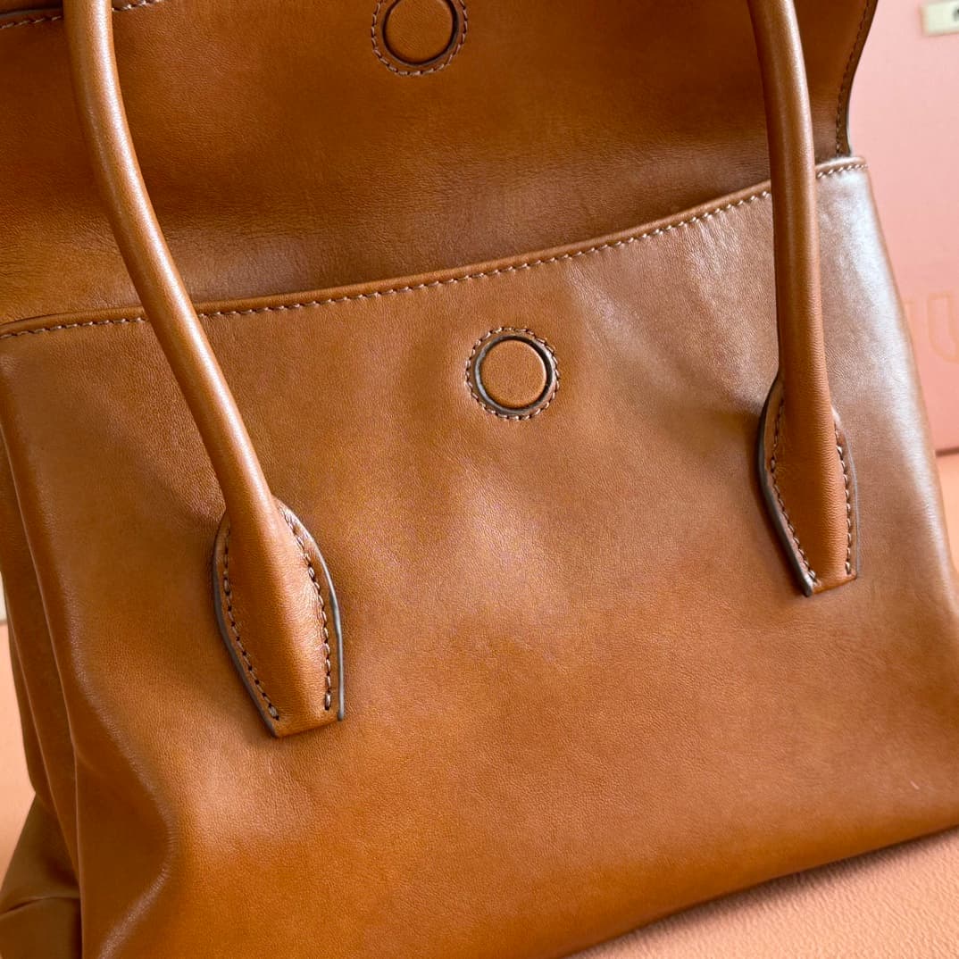 Miu Miu Solitaire shiny Calfskin leather bag brown 5BA301 High