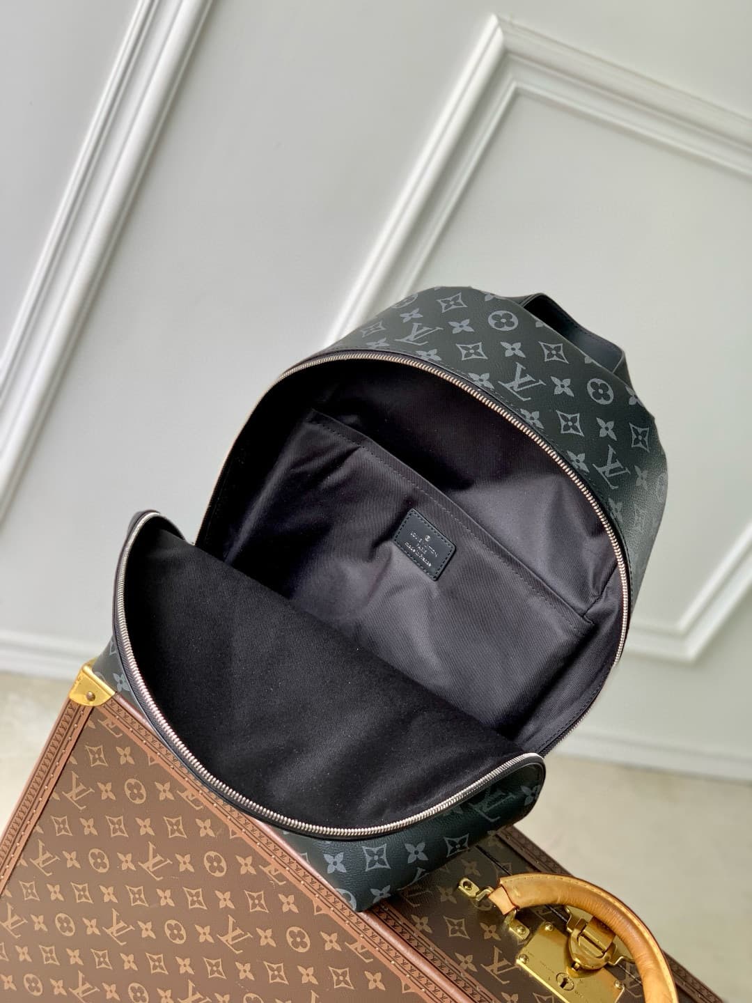 Louis Vuitton Discovery Slim Backpack Monogram Eclipse coated canvas M14020 High
