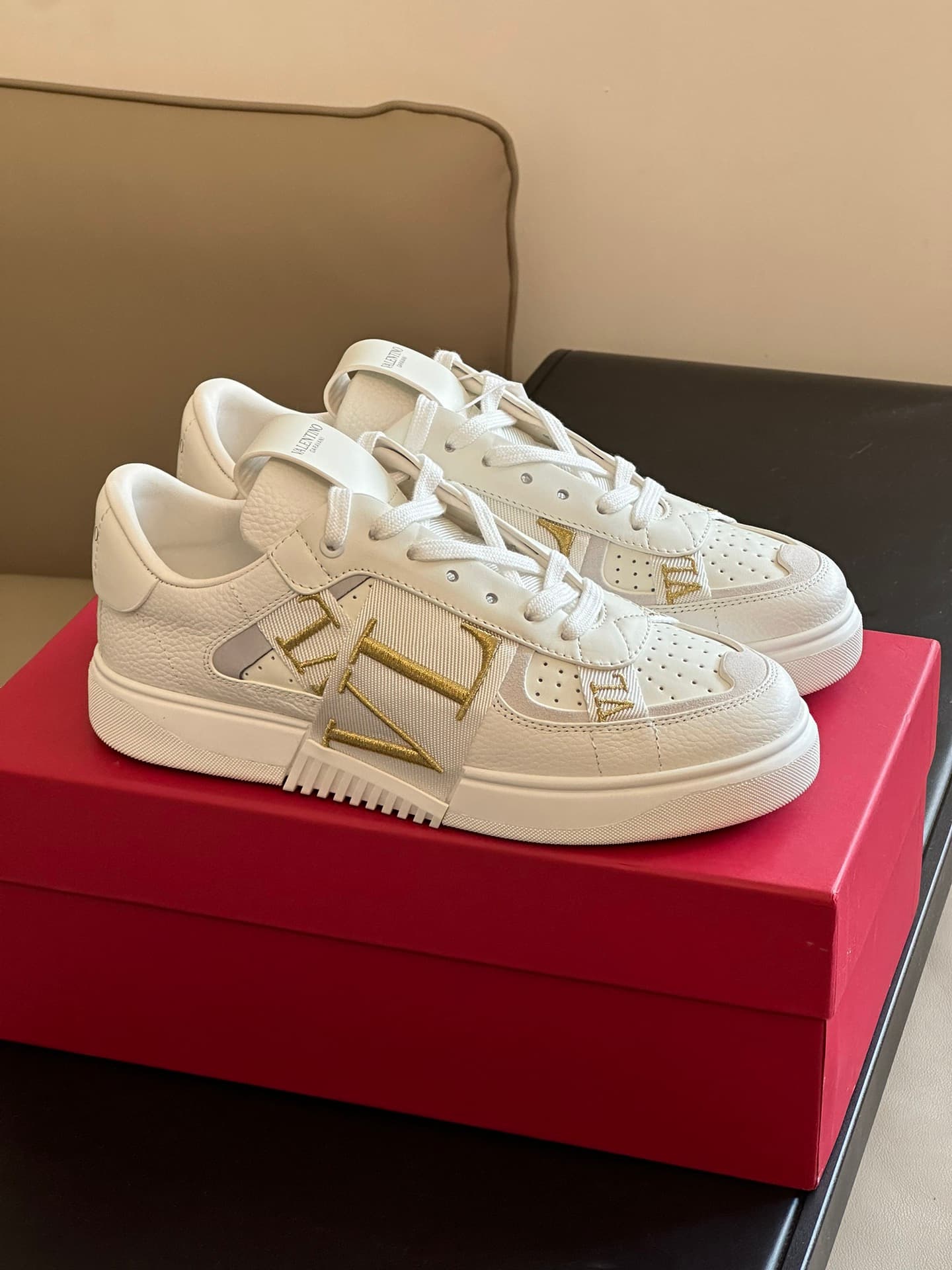 Valentino Garavani VLTN low-top Sneakers Men Women