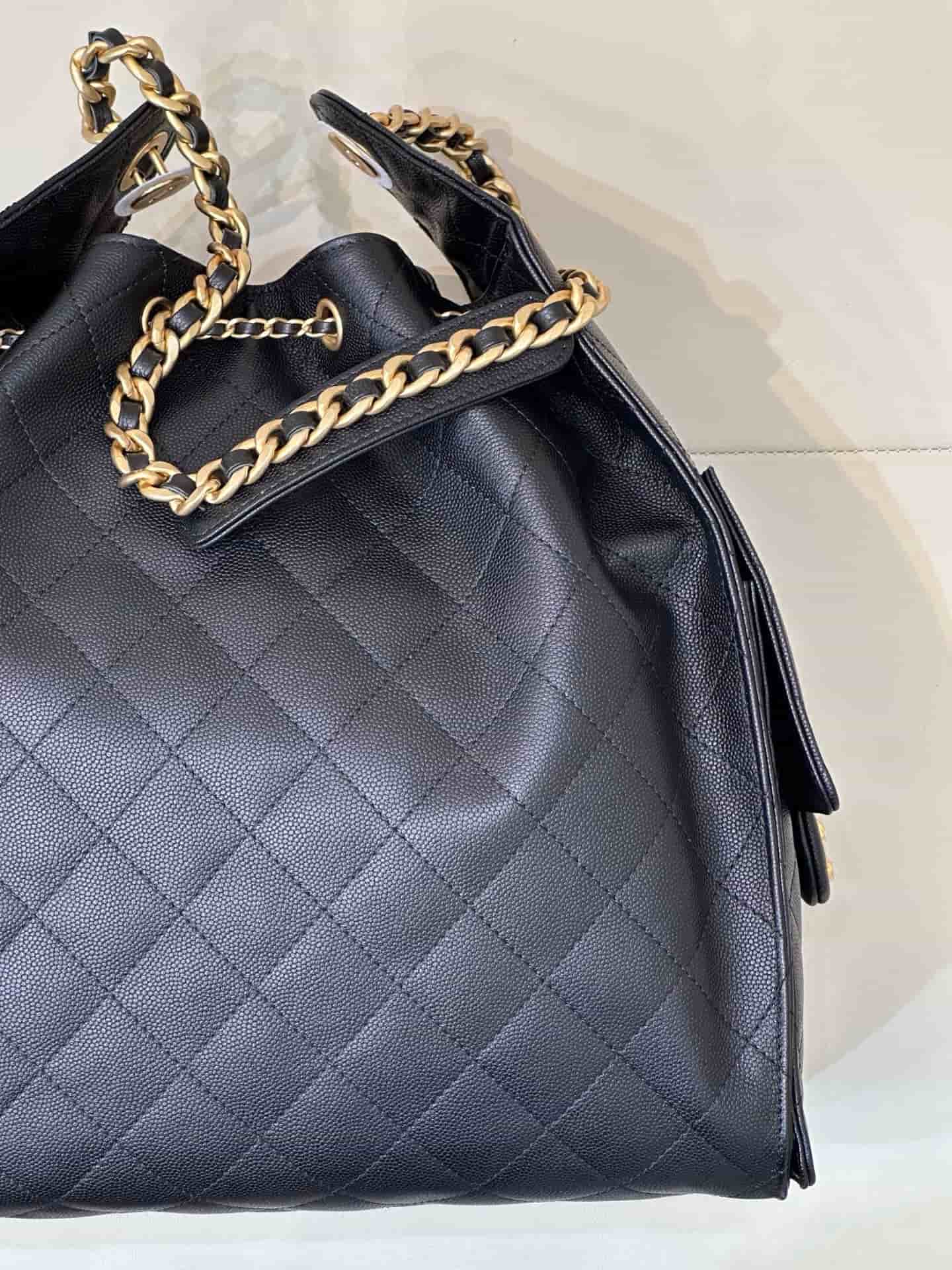 Chanel 25 Medium Hobo handbag AS5311 Grained Calfskin & Gold-tone Metal Black TOP