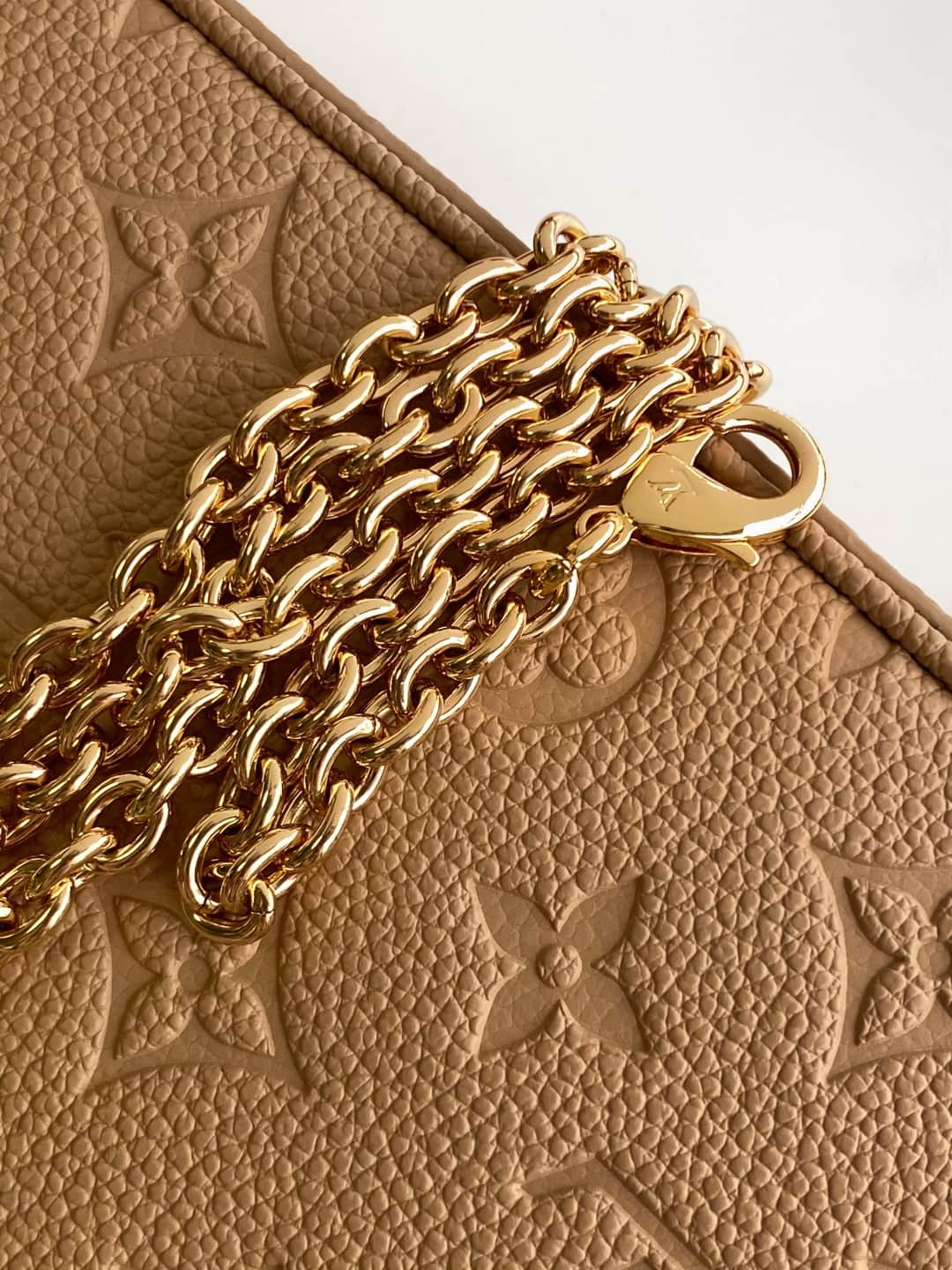 Louis Vuitton Easy Pouch Sand Embossed grained cowhide leather M14421 High