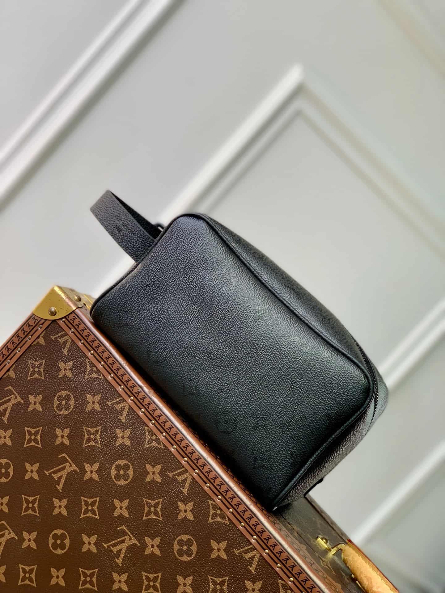 Louis Vuitton Locker Dopp Kit Monogram Midnight coated canvas M26810 High