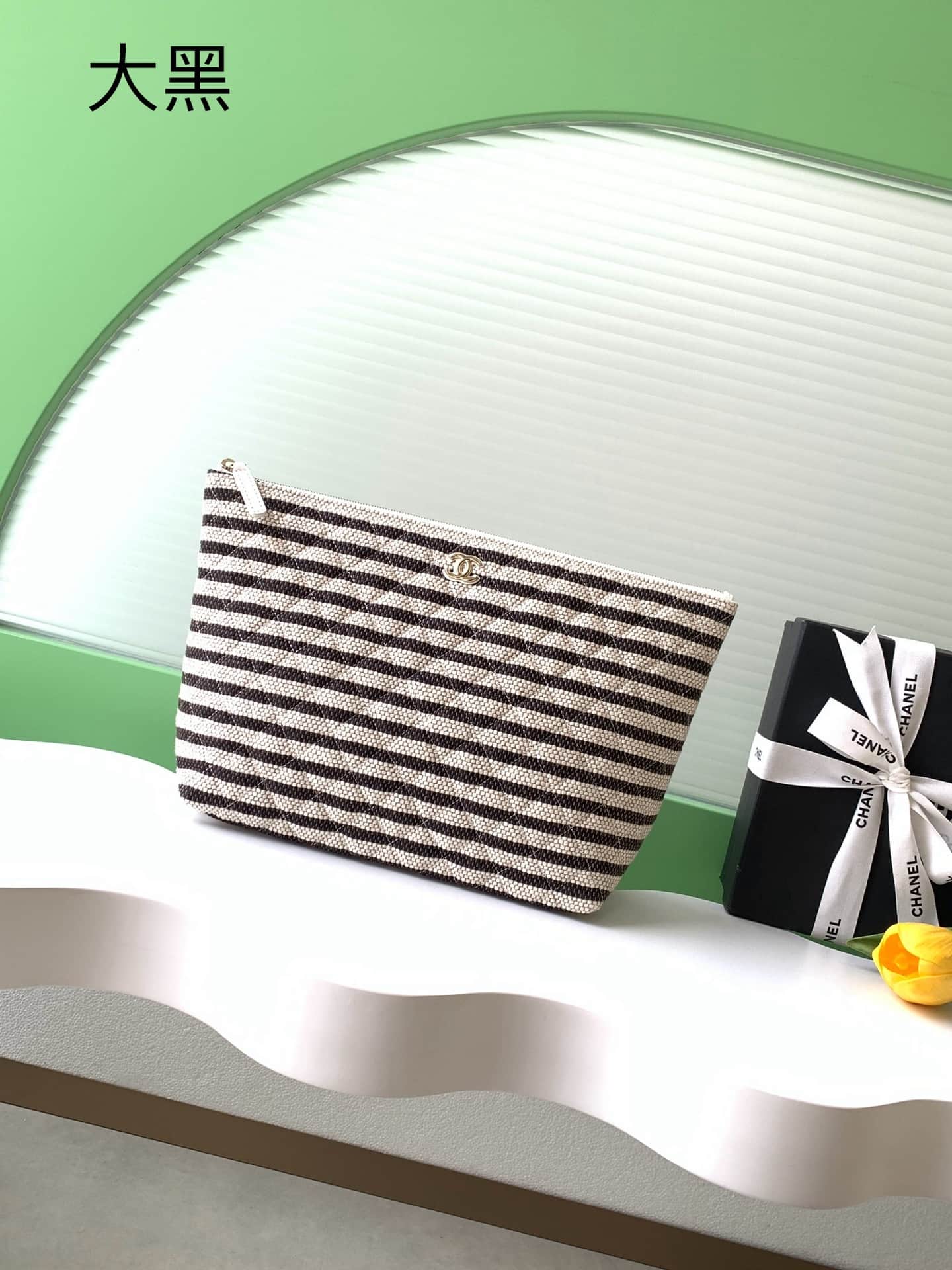Chanel Zipped Case Printed Fabric & Gold-Tone Metal Black & White AS4988 A